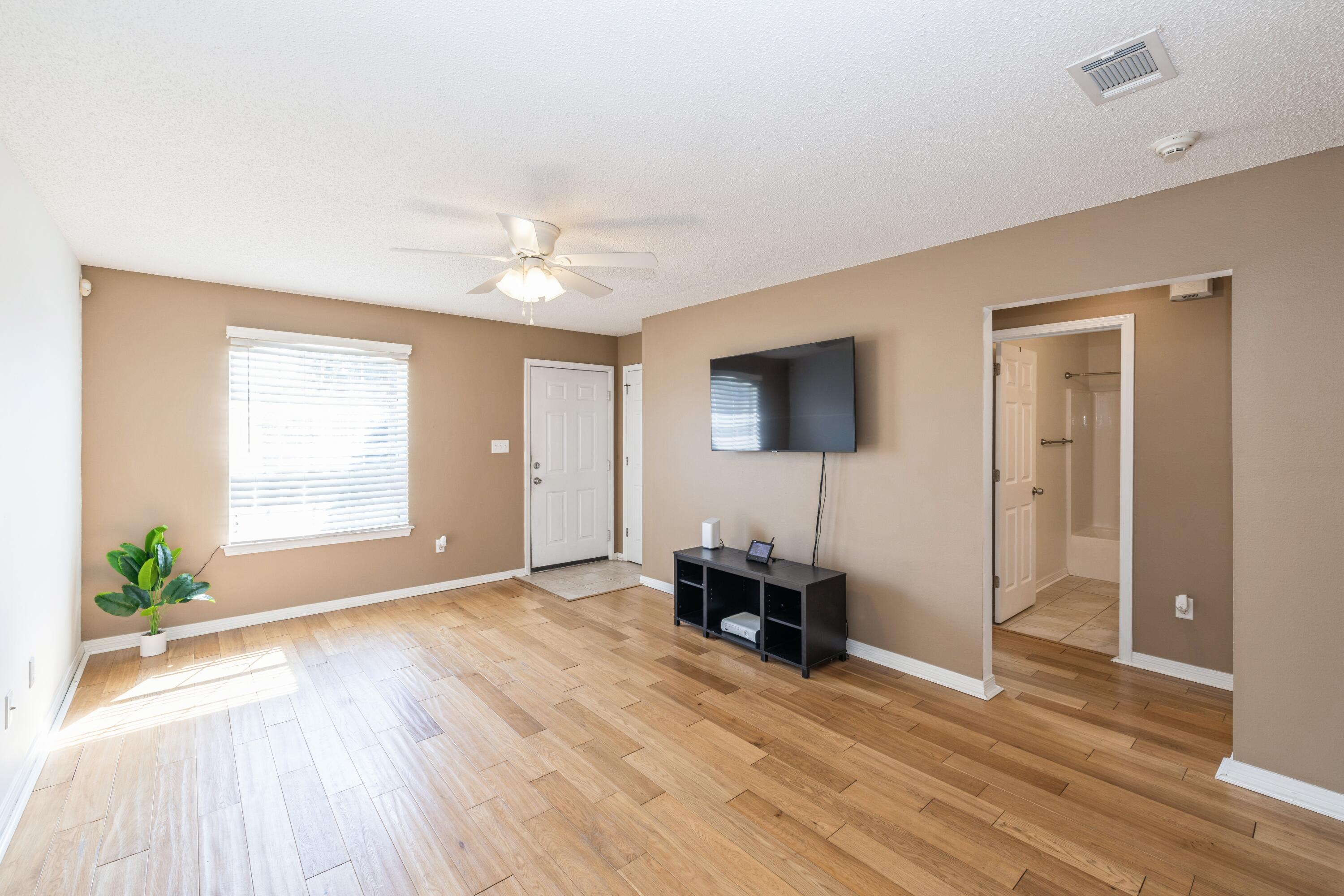 BENT TREE S/D LOT 15 BLK A - Residential