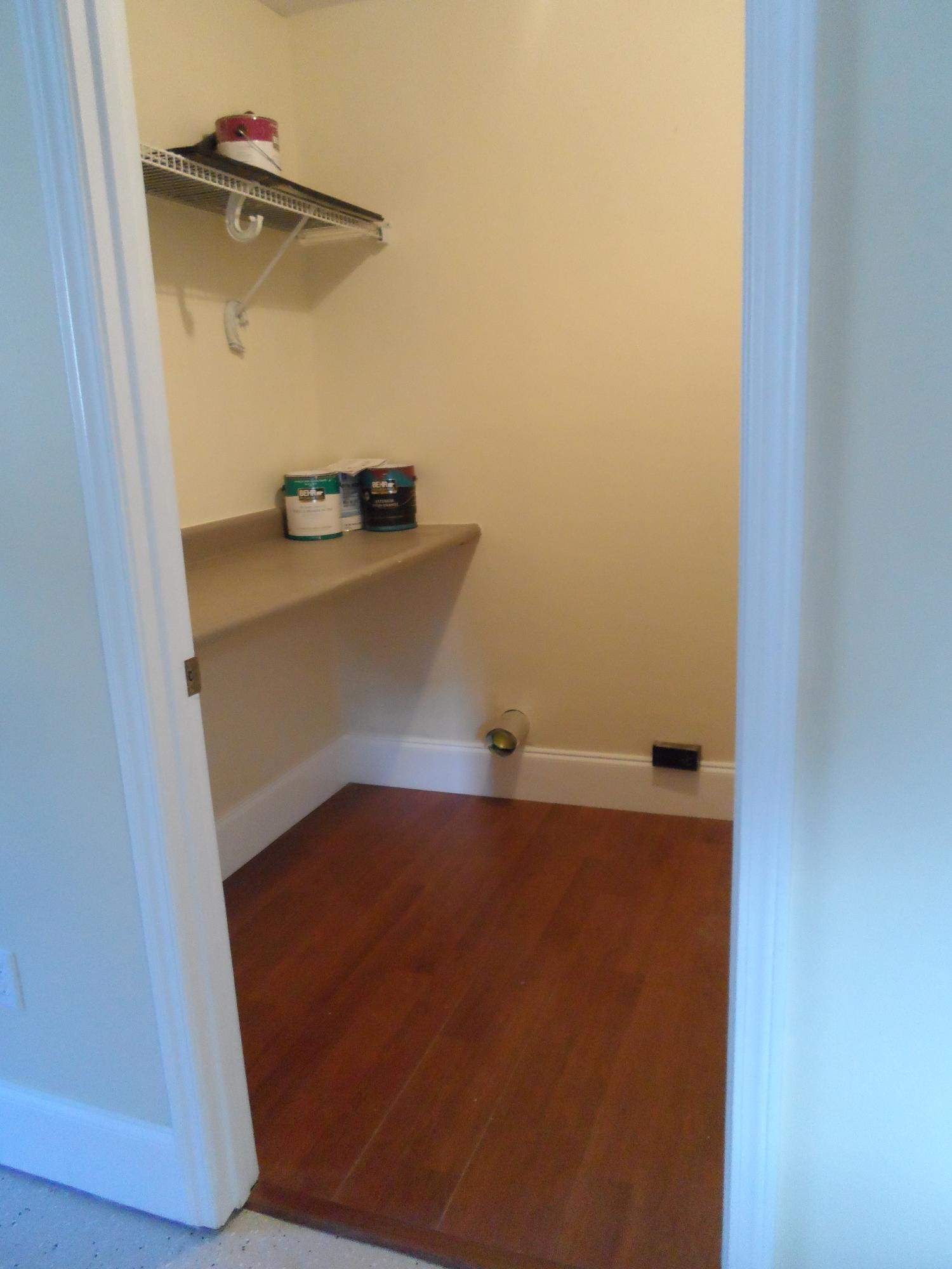 PINE MEADOWS 2ND ADDN LOT 22 BLK F - Residential