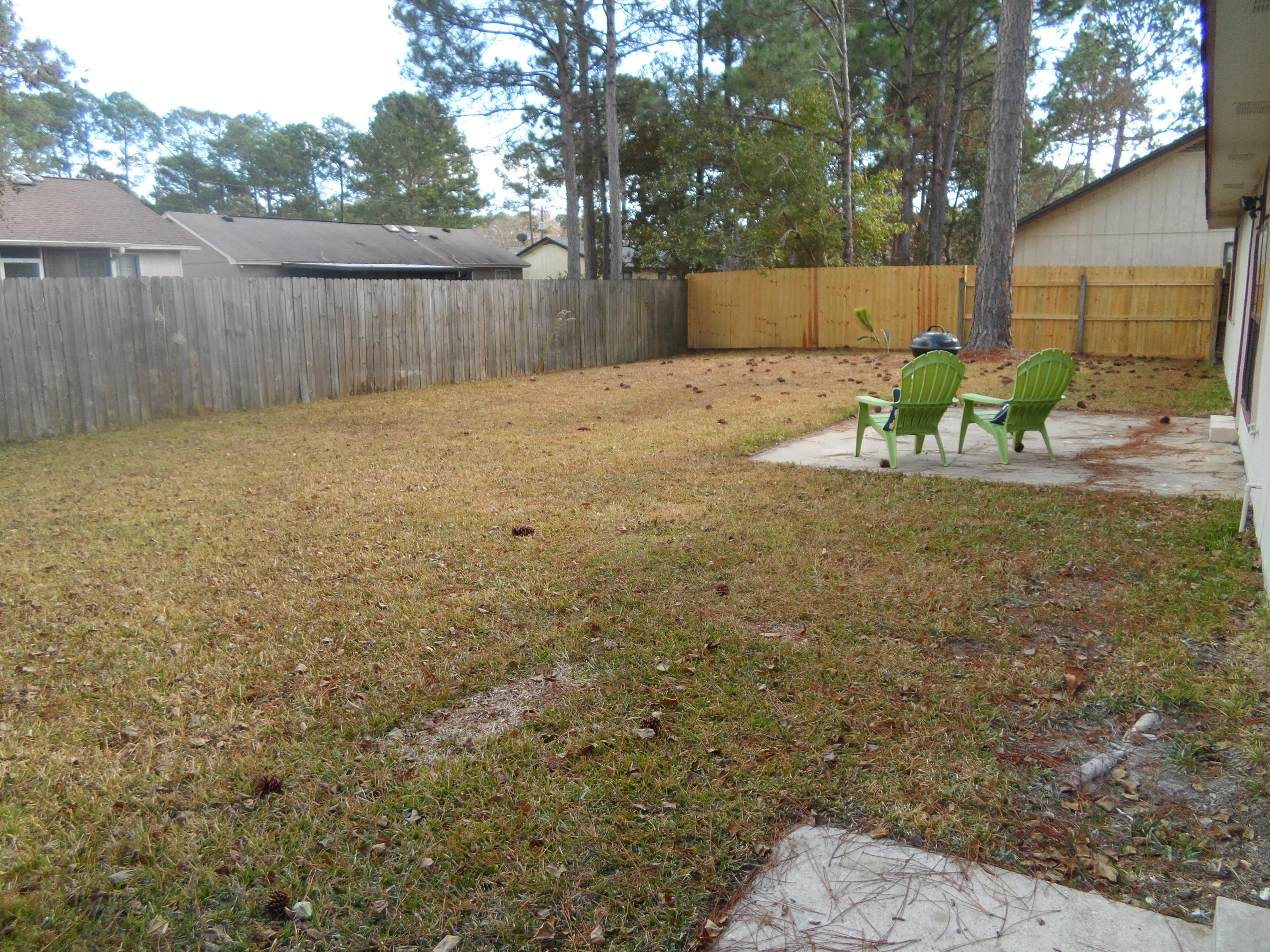 PINE MEADOWS 2ND ADDN LOT 22 BLK F - Residential