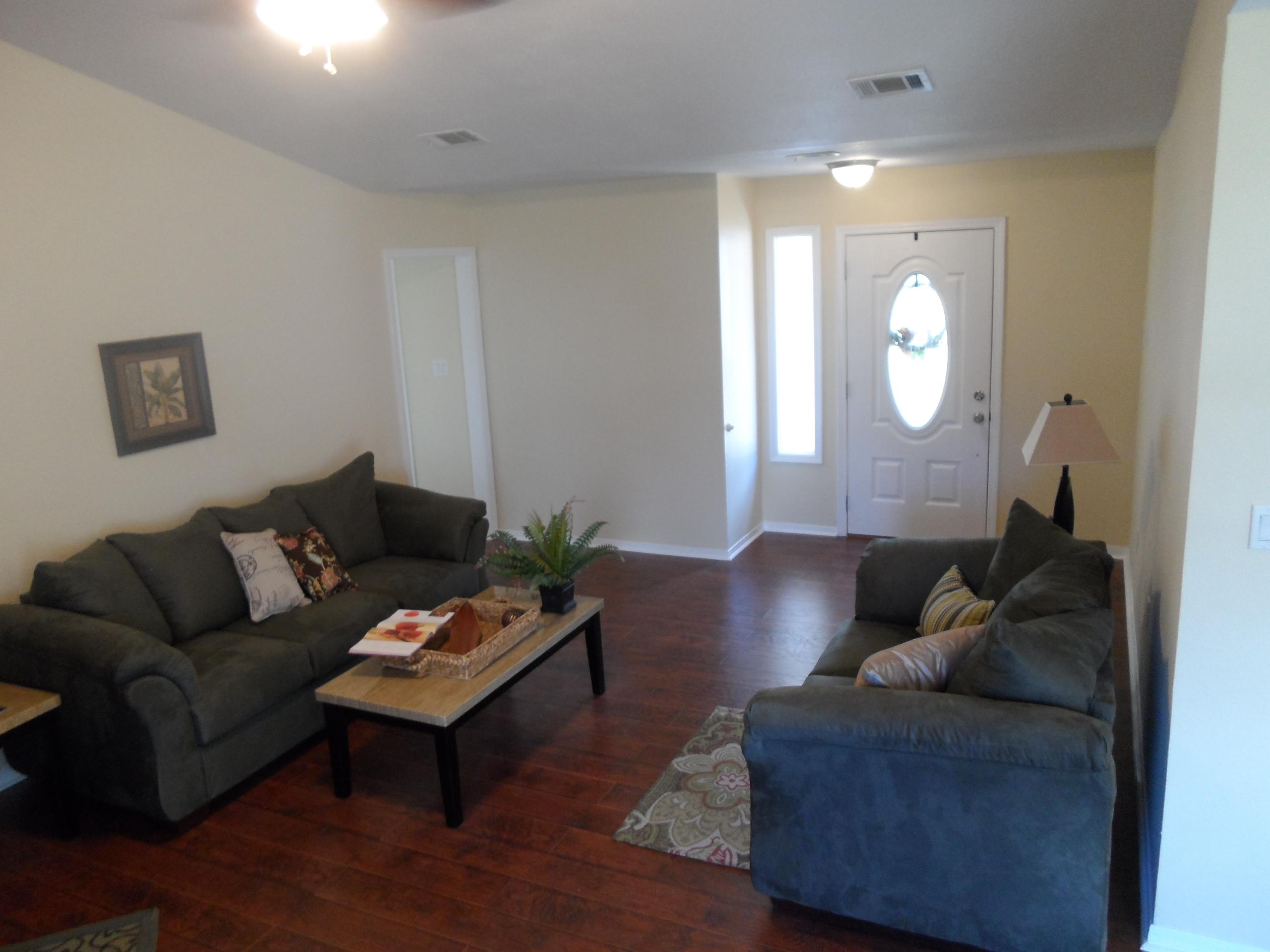 PINE MEADOWS 2ND ADDN LOT 22 BLK F - Residential