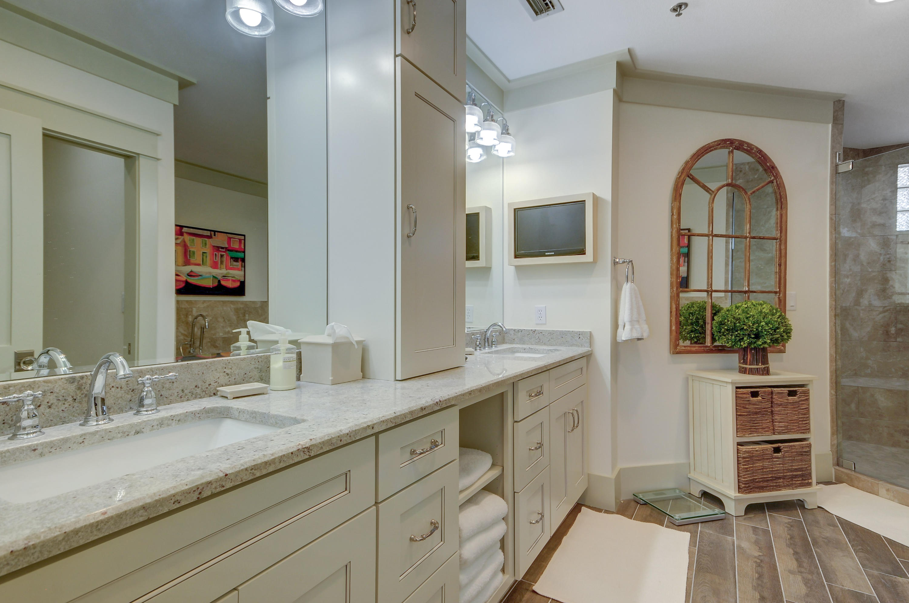 HIDDEN DUNES GRAND VILLAS - Residential