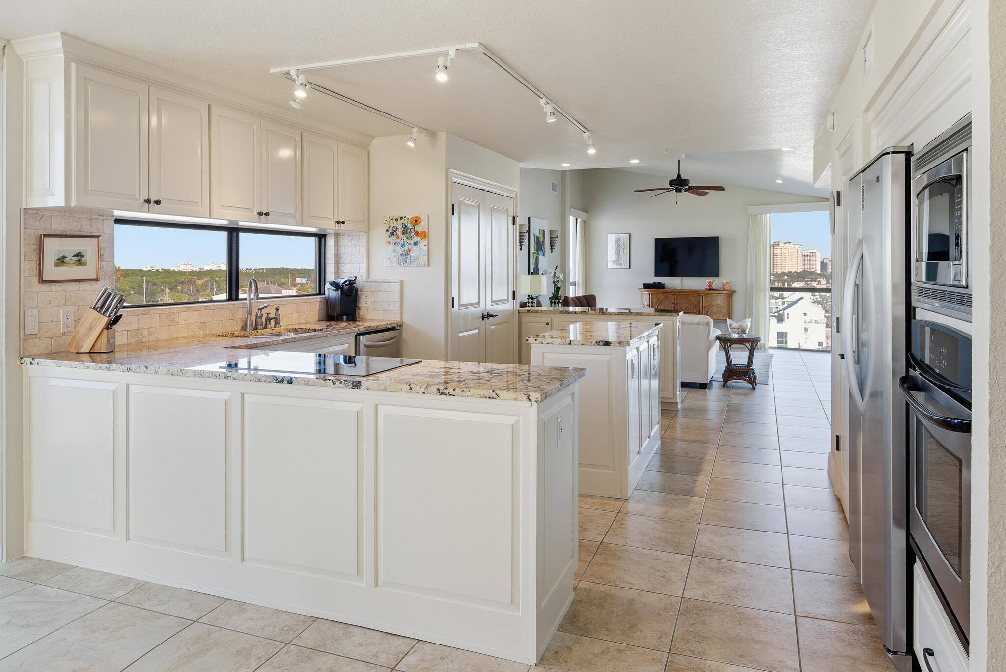 MAINSAIL CONDO PH 3 - Residential