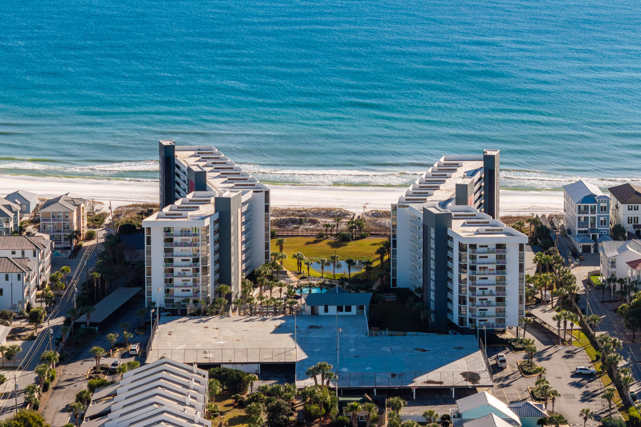 MAINSAIL CONDO PH 3 - Residential