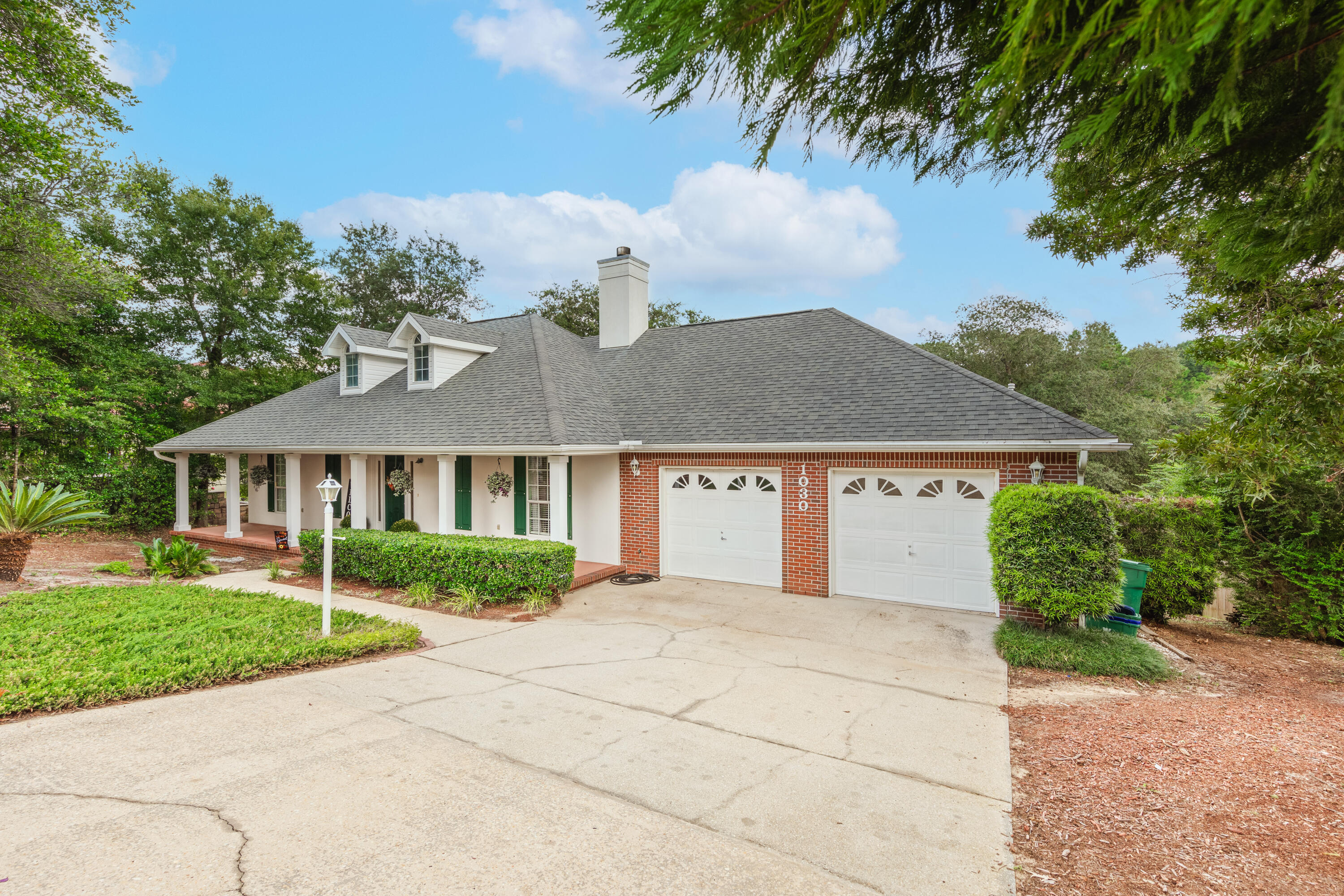 LAKE WAY VILLAS 3 - Residential