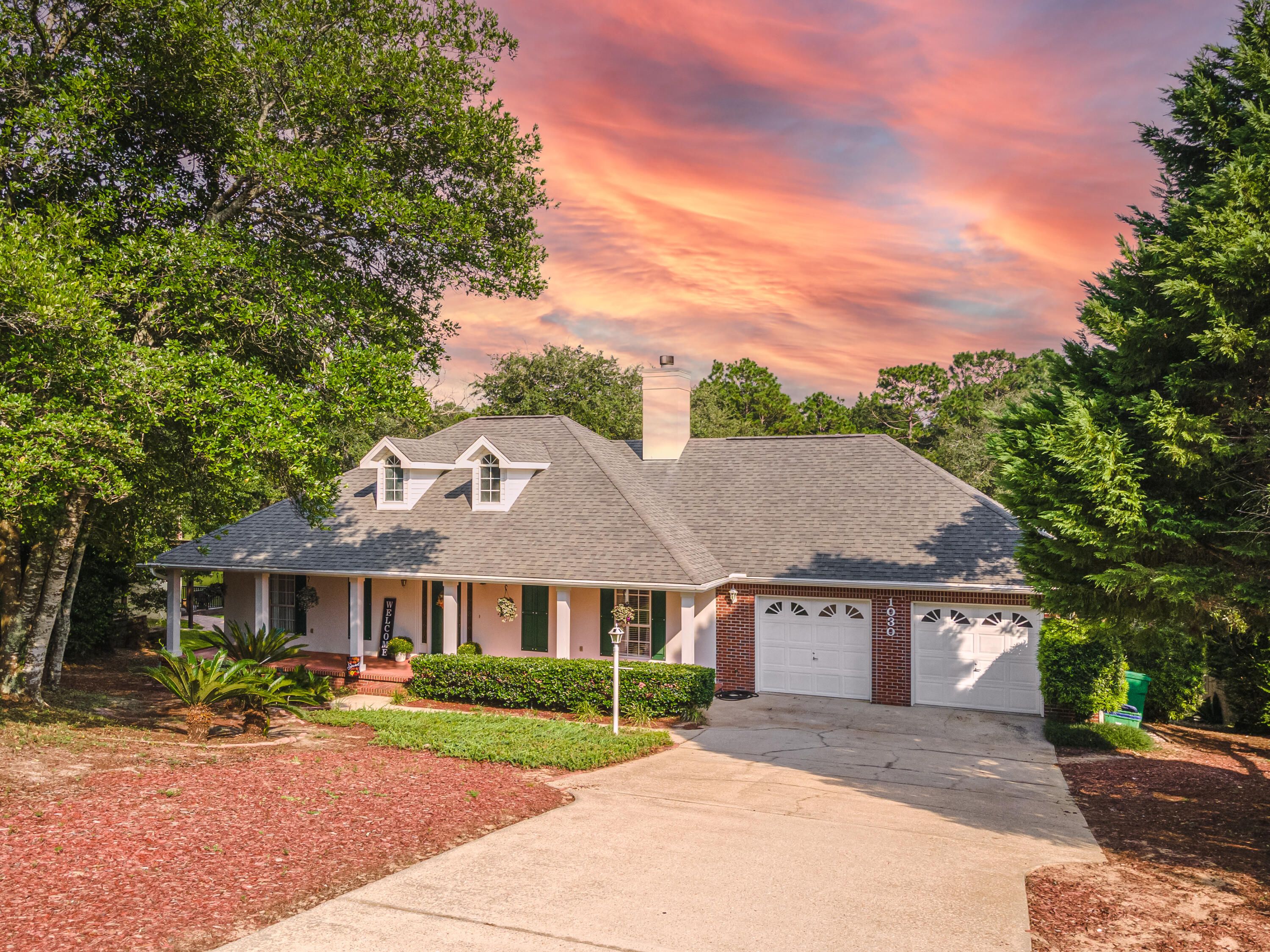 LAKE WAY VILLAS 3 - Residential