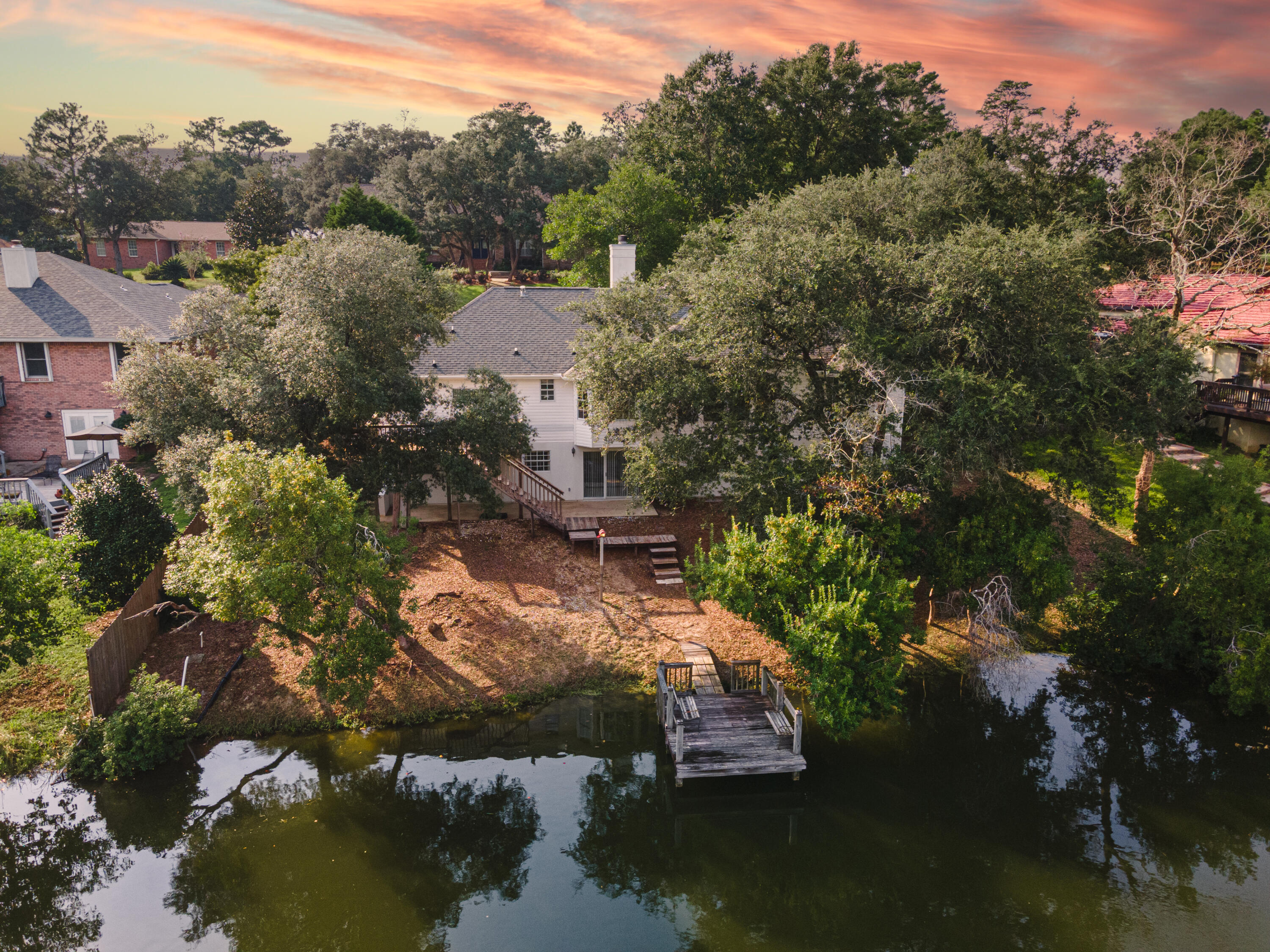 LAKE WAY VILLAS 3 - Residential