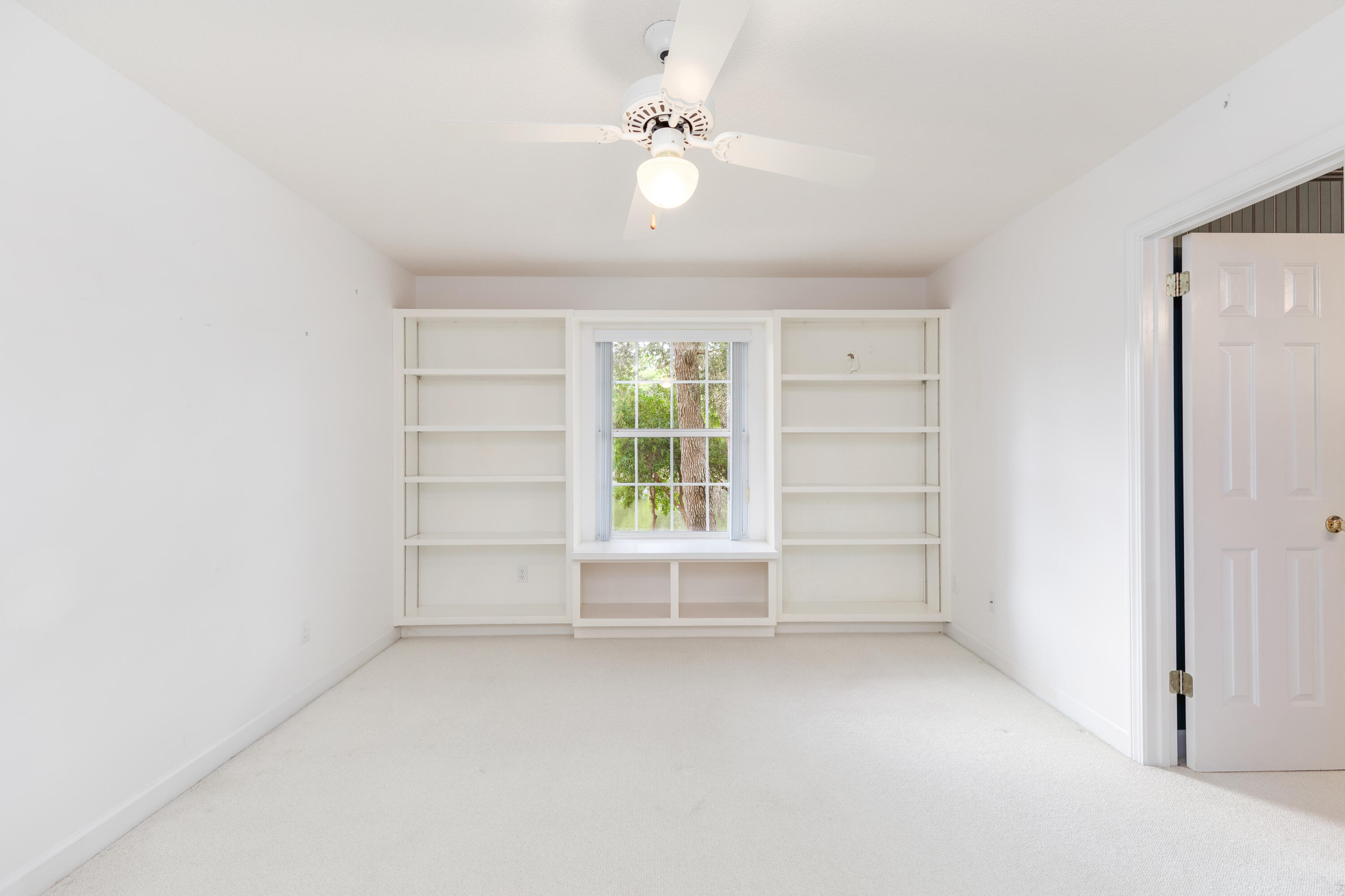 LAKE WAY VILLAS 3 - Residential