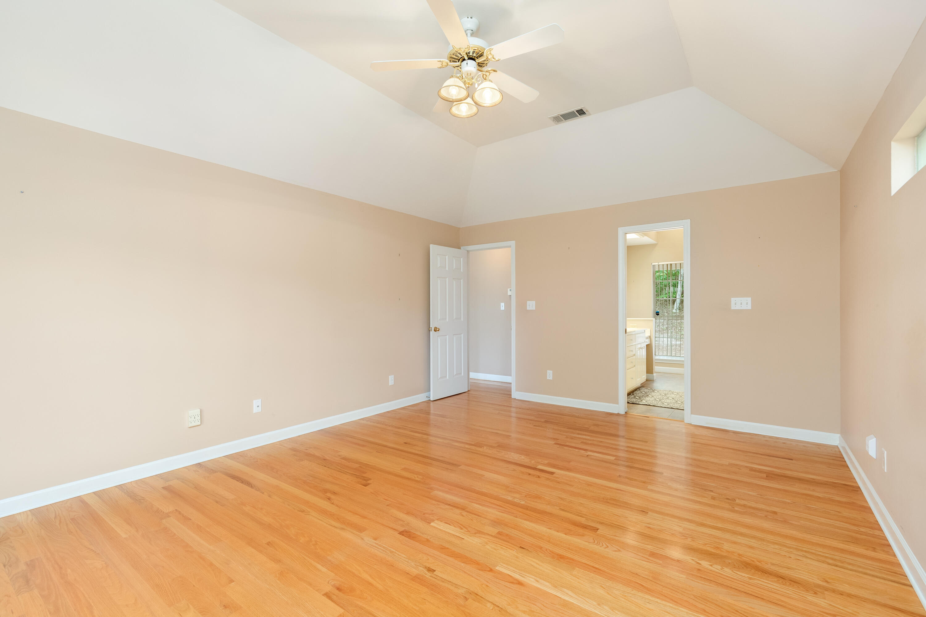 LAKE WAY VILLAS 3 - Residential