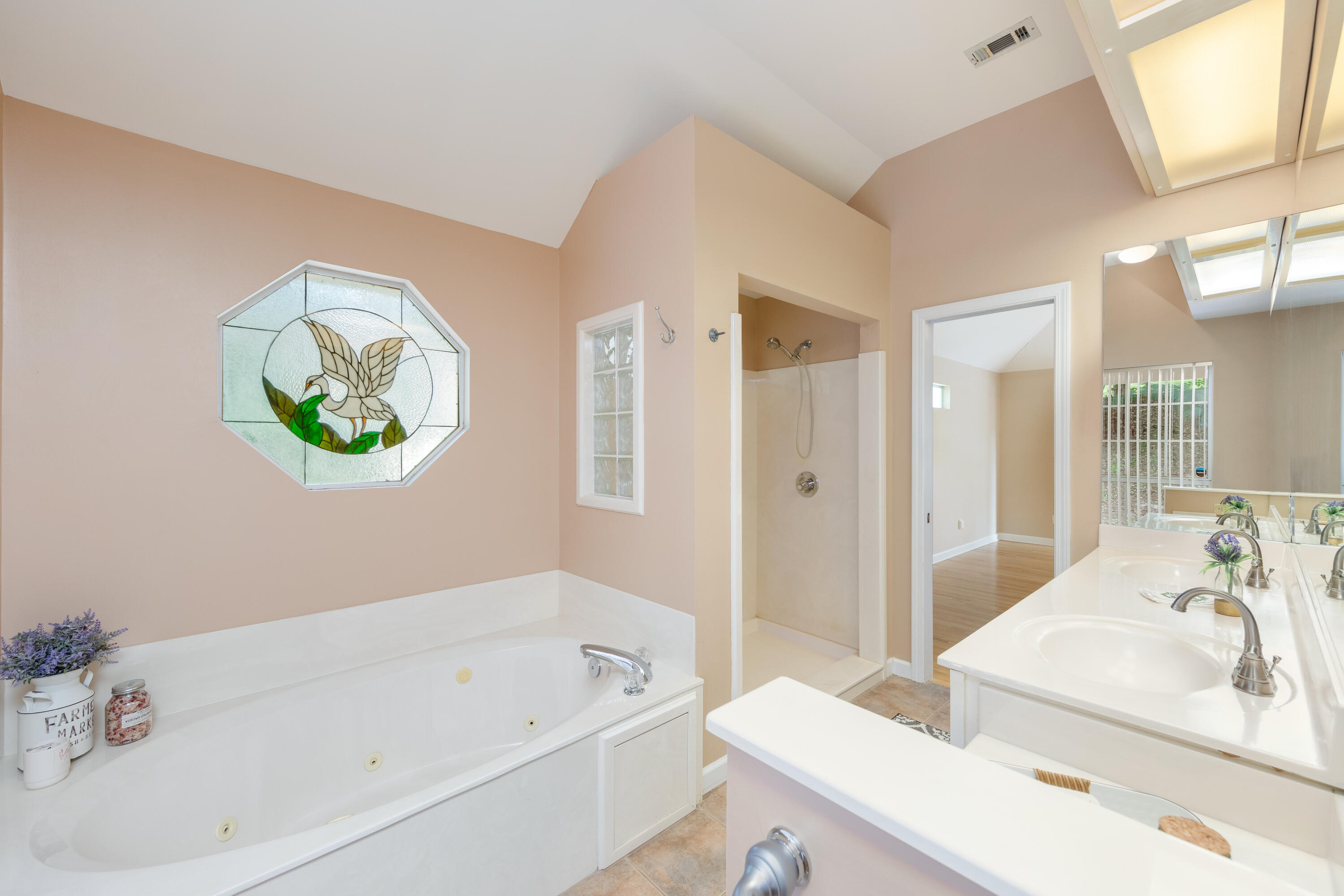 LAKE WAY VILLAS 3 - Residential