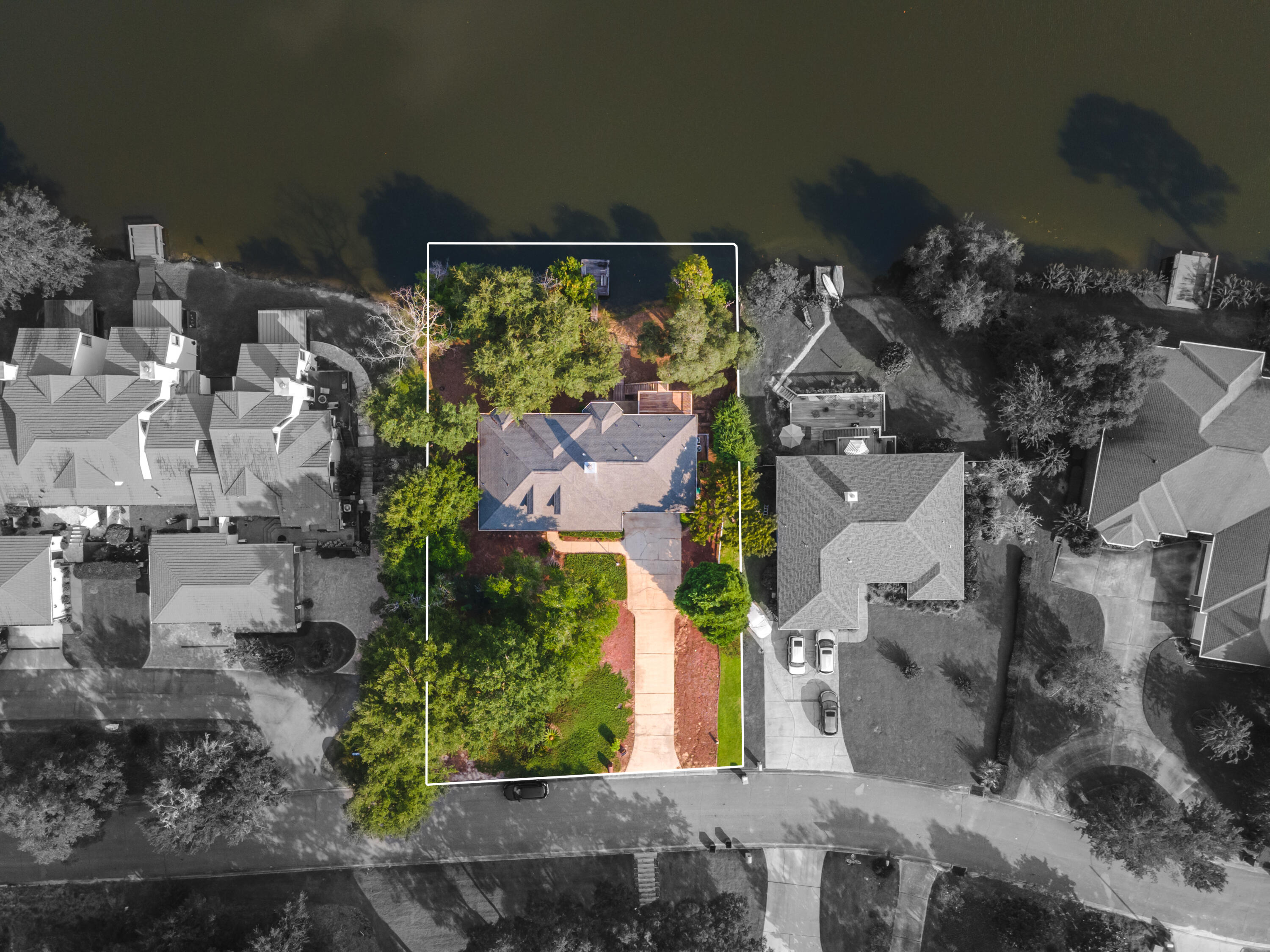 LAKE WAY VILLAS 3 - Residential