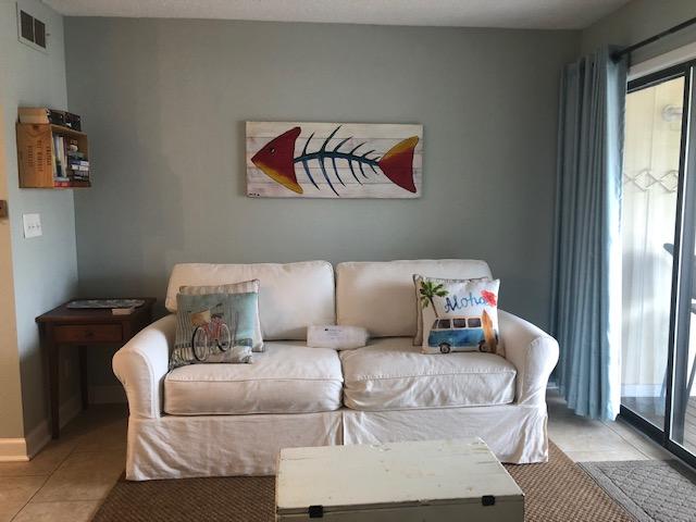 Renovated Studio! Just out your front door to the pool or a very short walk to the beach. Tile floors throughout, stainless appliances in kitchen, new vanity in bath. Centrally located to enjoy all of Sandpiper Cove amenities. 1100' beach front, 5 pools, 2 heated, 3 hot tubs, 9 hole par 3 golf, tennis, pickle ball, bocci ball, shuffleboard, gourmet dining on the harbor, canal dock by reservation, boat launch, seasonal beach snack bar, chair/umbrella service.