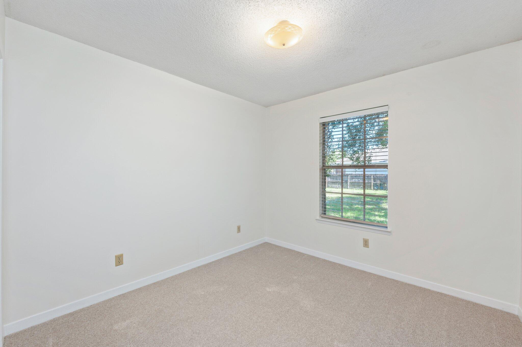 PALMETTO ESTATES UNREC - Residential Lease