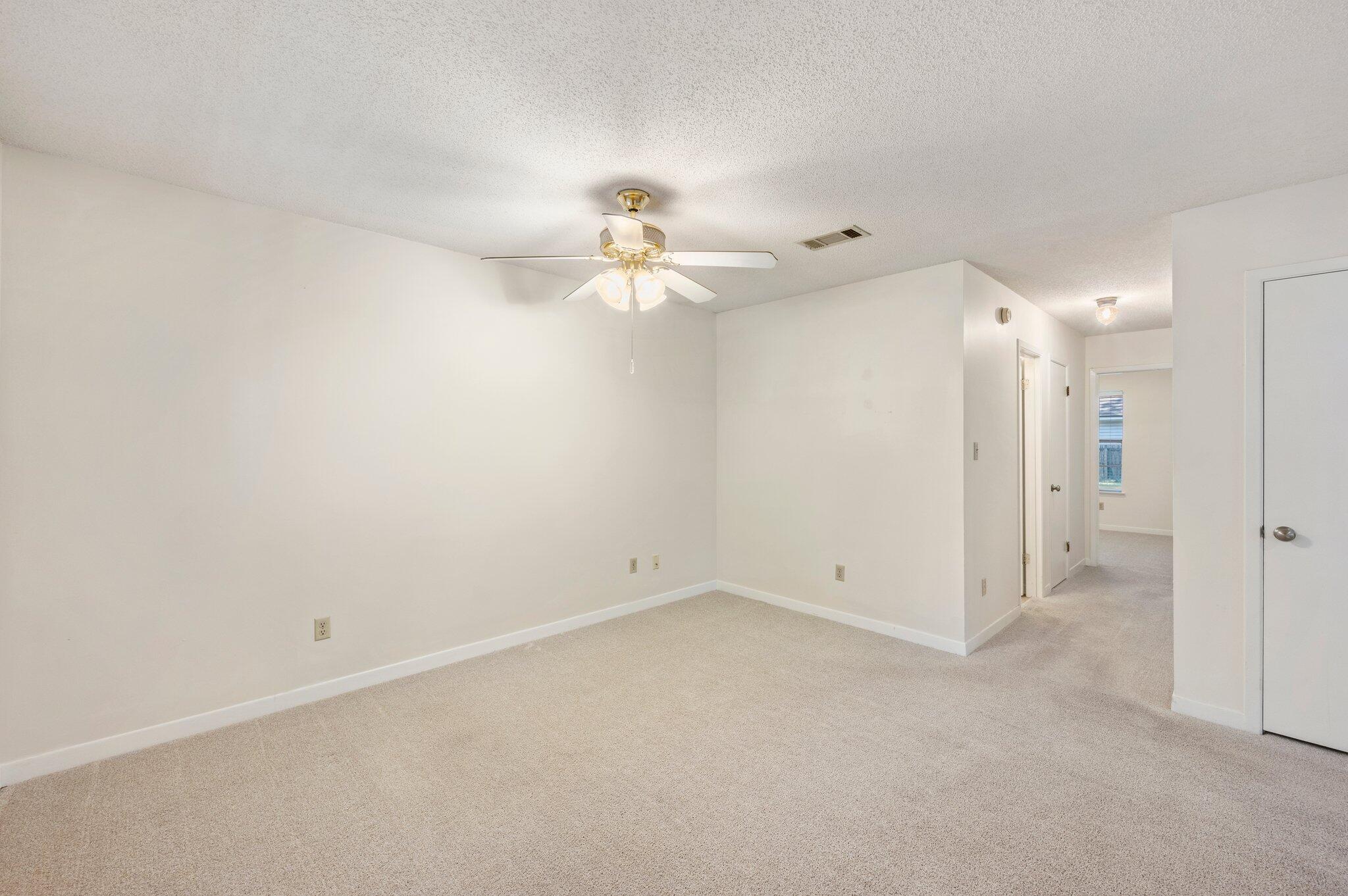 PALMETTO ESTATES UNREC - Residential Lease