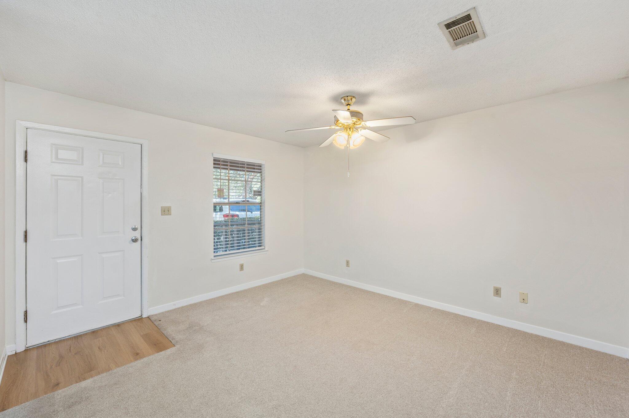 PALMETTO ESTATES UNREC - Residential Lease