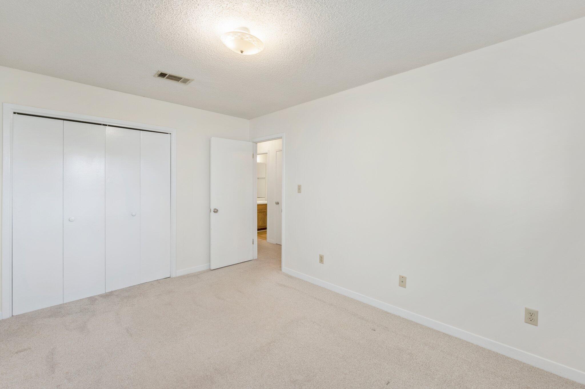 PALMETTO ESTATES UNREC - Residential Lease