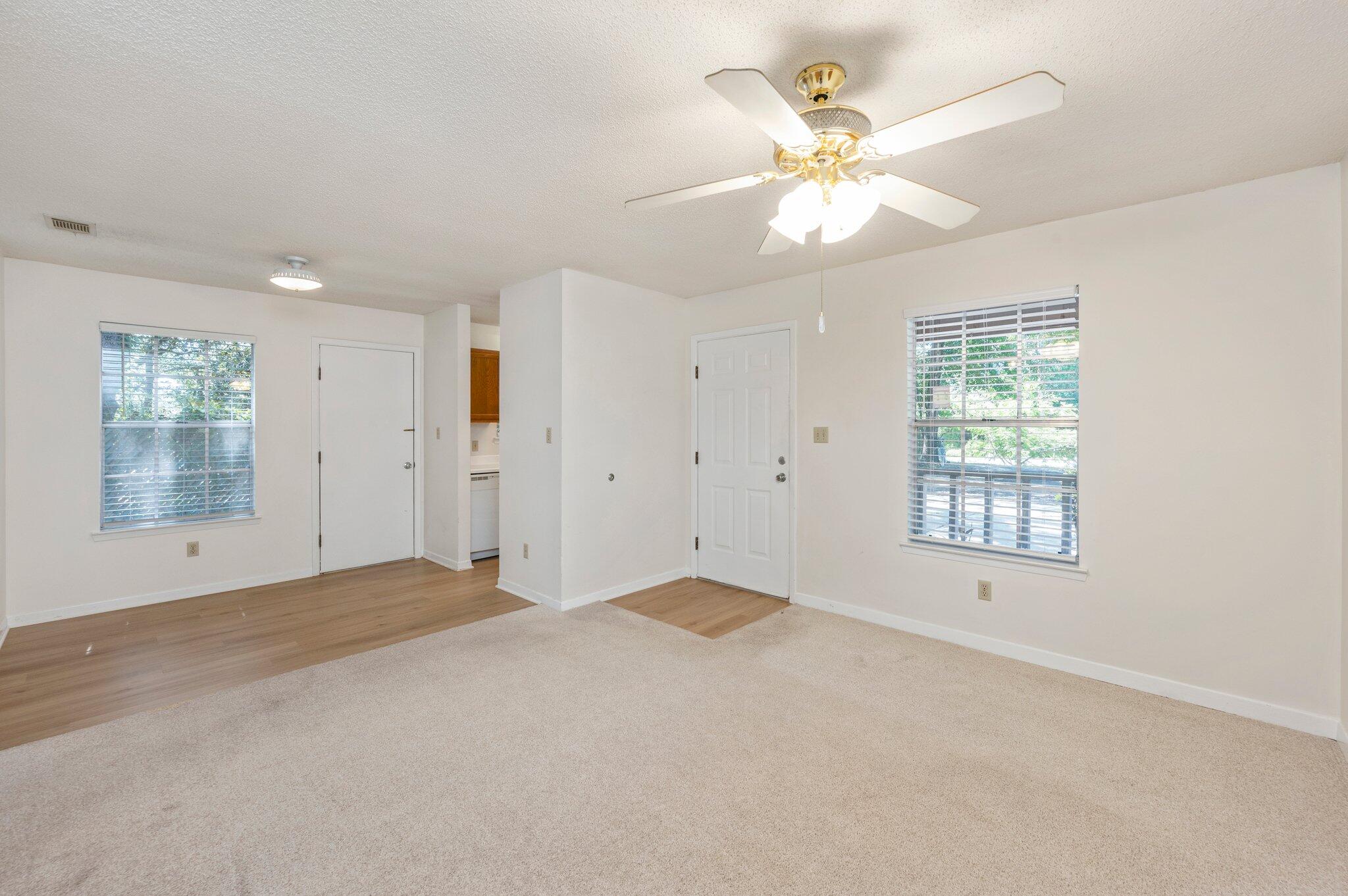 PALMETTO ESTATES UNREC - Residential Lease