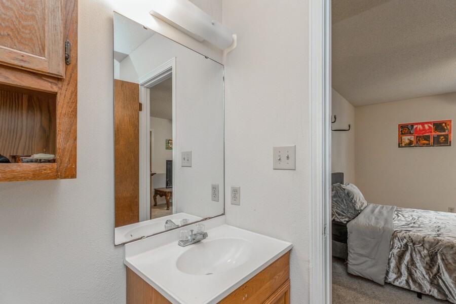 FALCON RIDGE - Residential