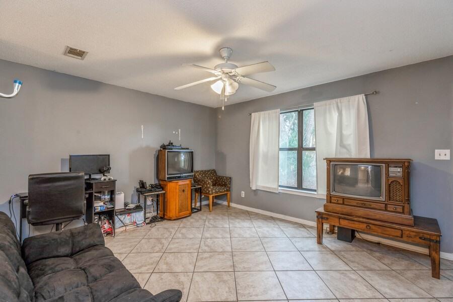 FALCON RIDGE - Residential