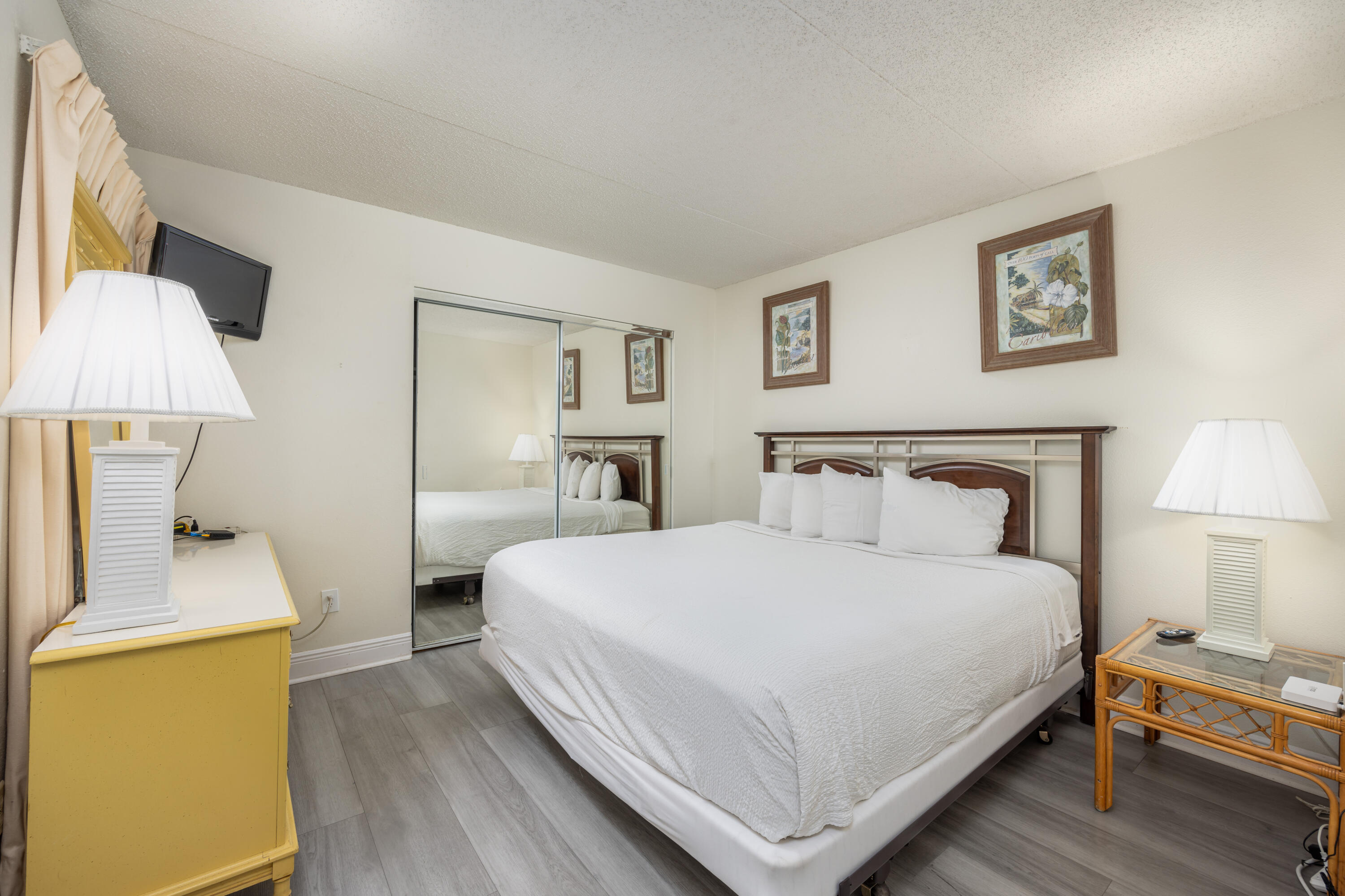 ISLAND ECHO CONDO - Residential