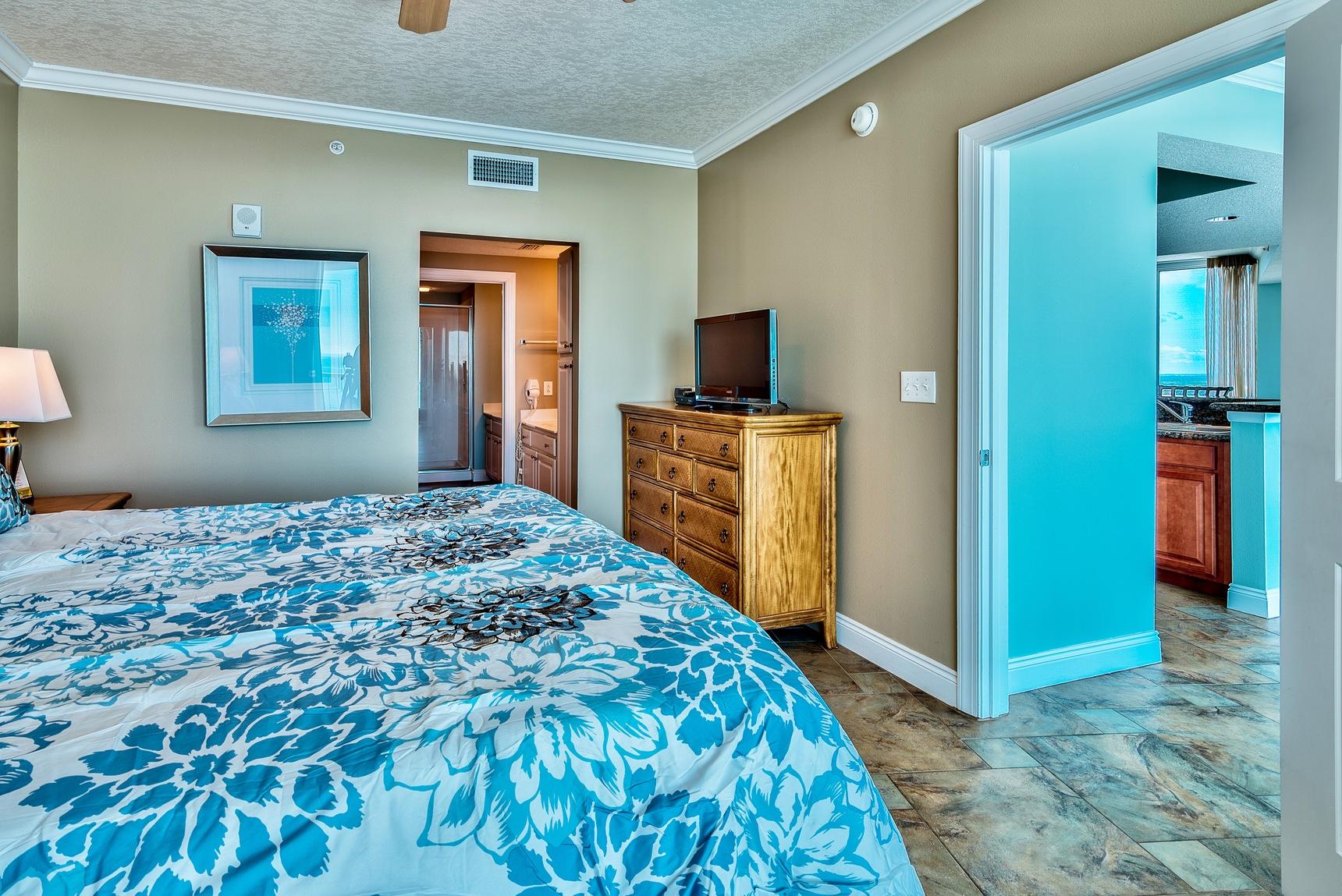 PALAZZO CONDOMINIUM - Residential