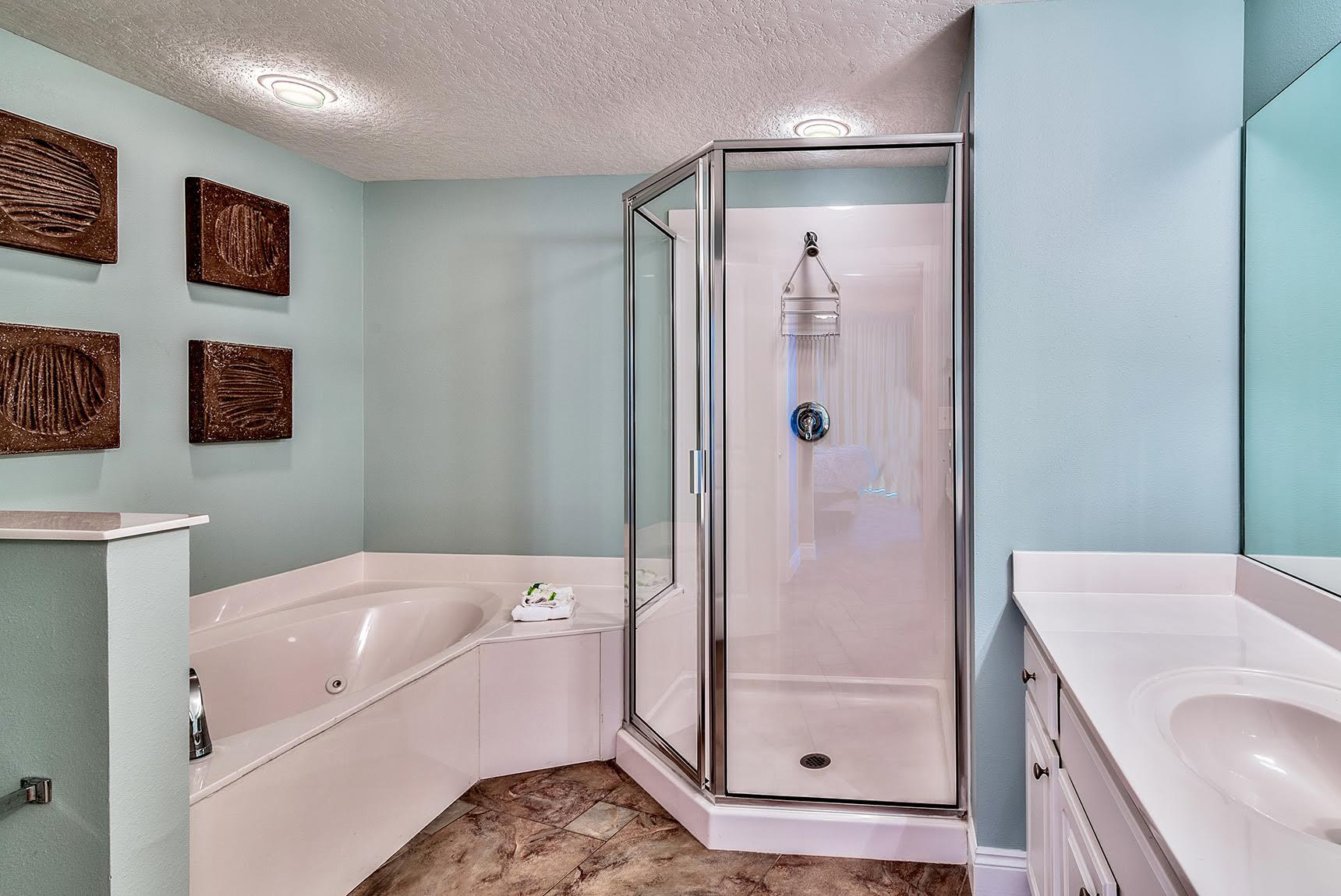 PALAZZO CONDOMINIUM - Residential