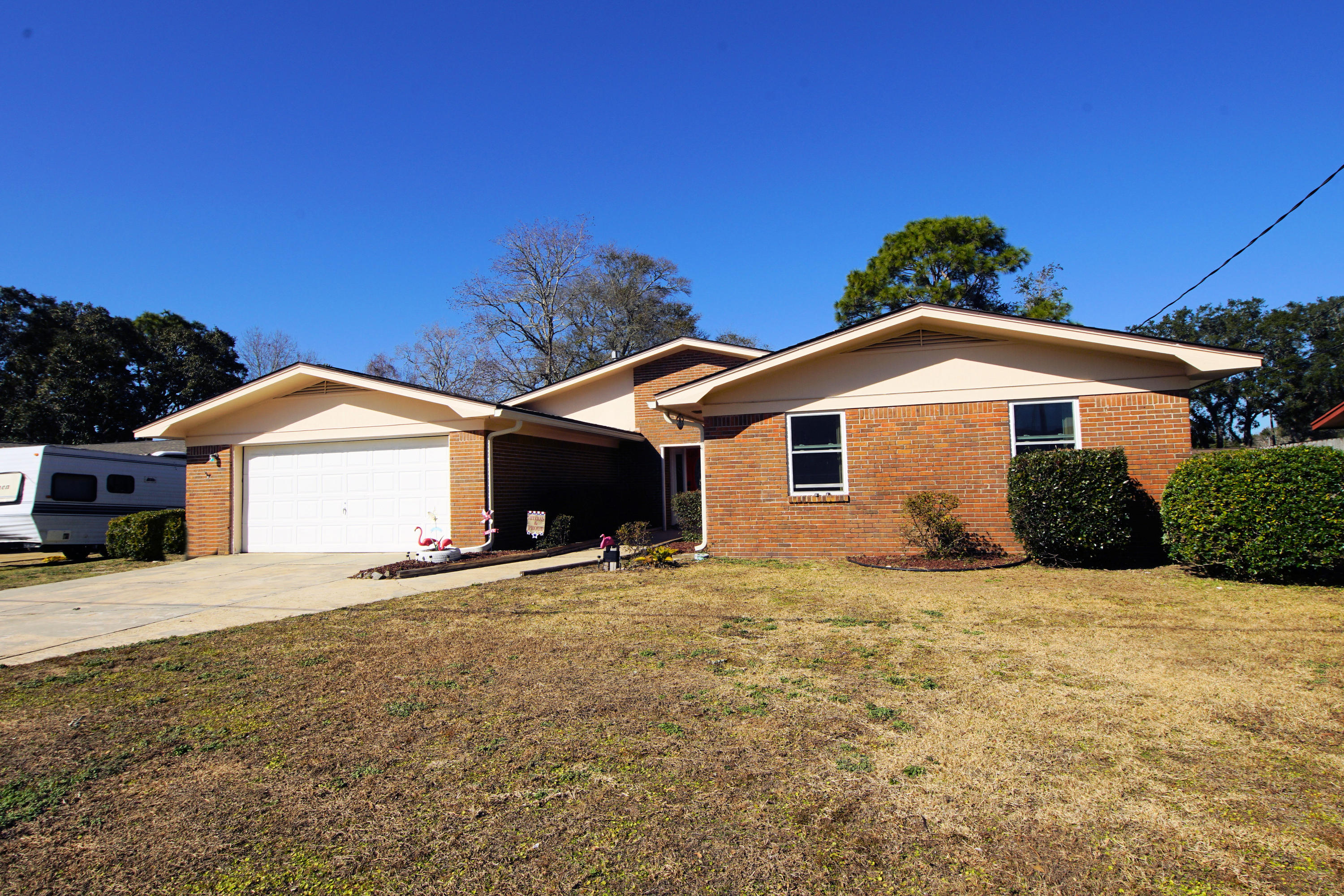 COLONIAL HEIGHTS - Residential