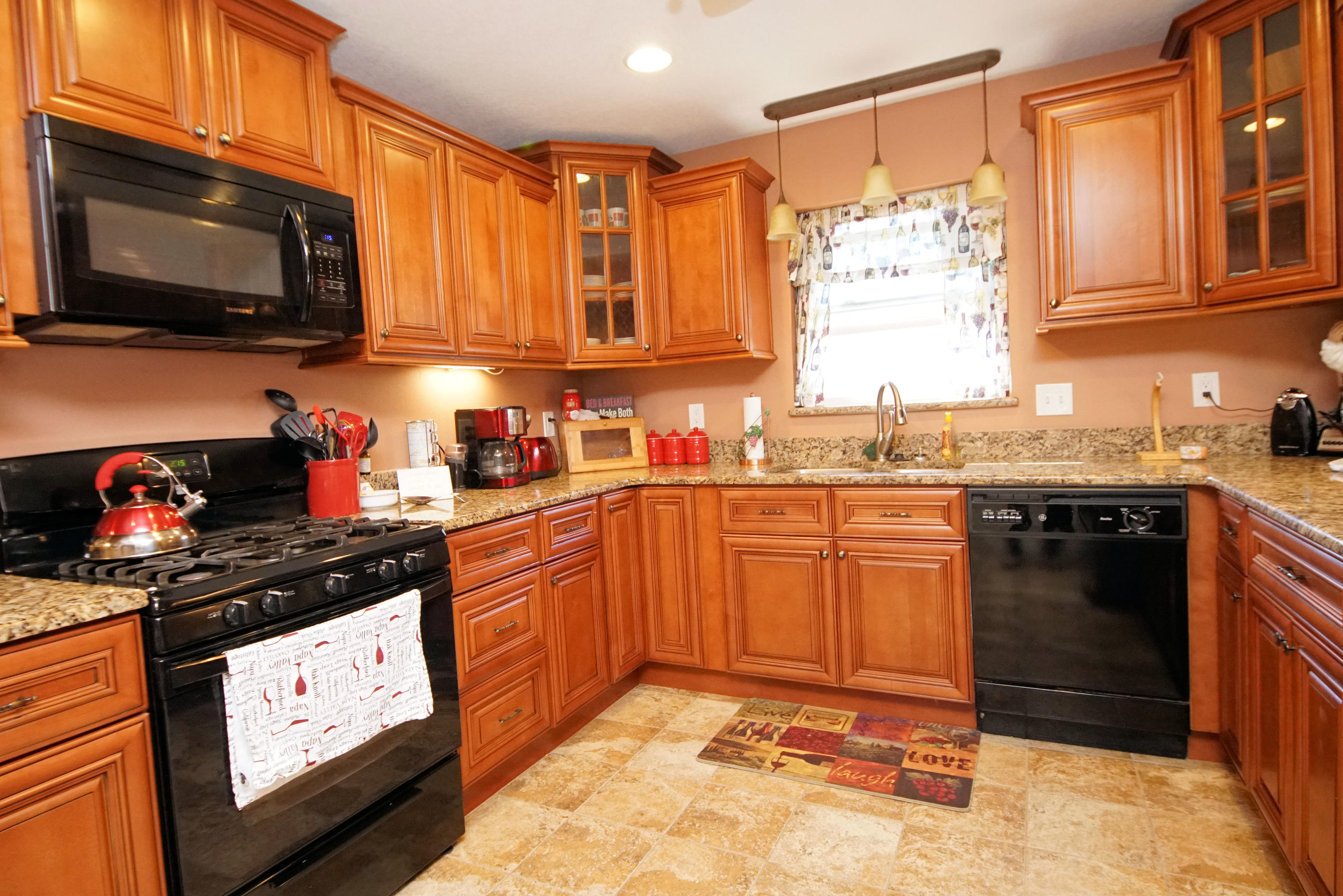 COLONIAL HEIGHTS - Residential