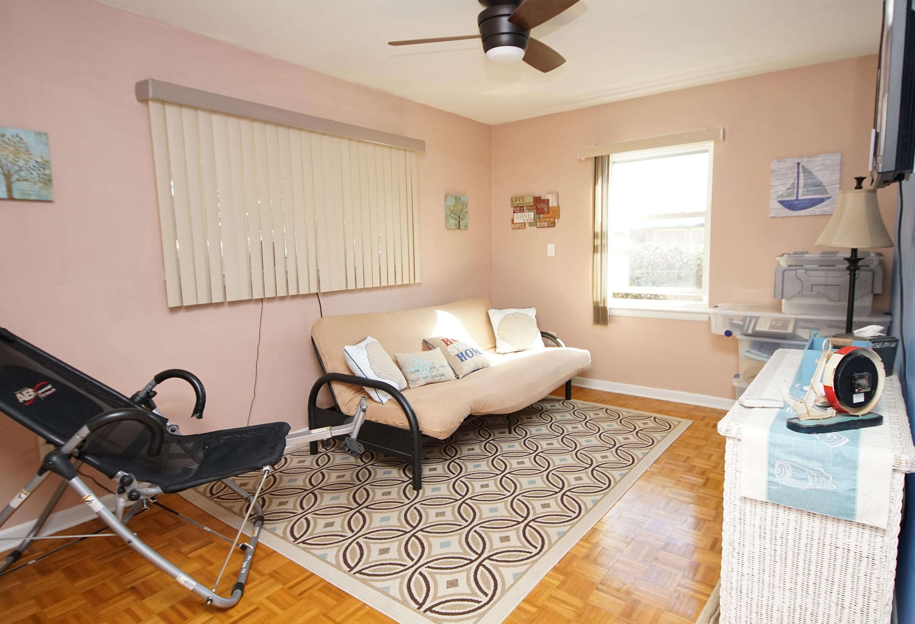 COLONIAL HEIGHTS - Residential