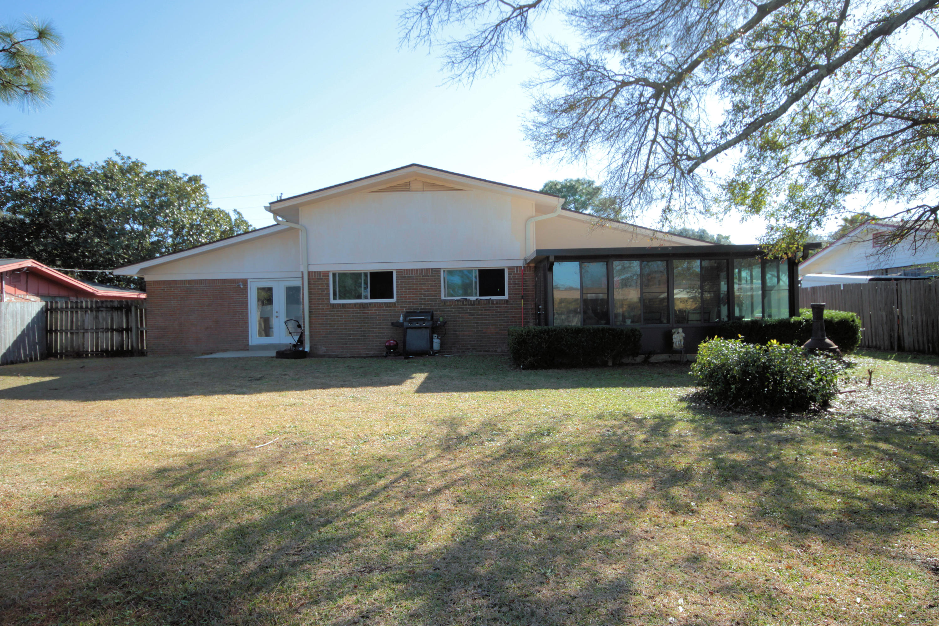 COLONIAL HEIGHTS - Residential