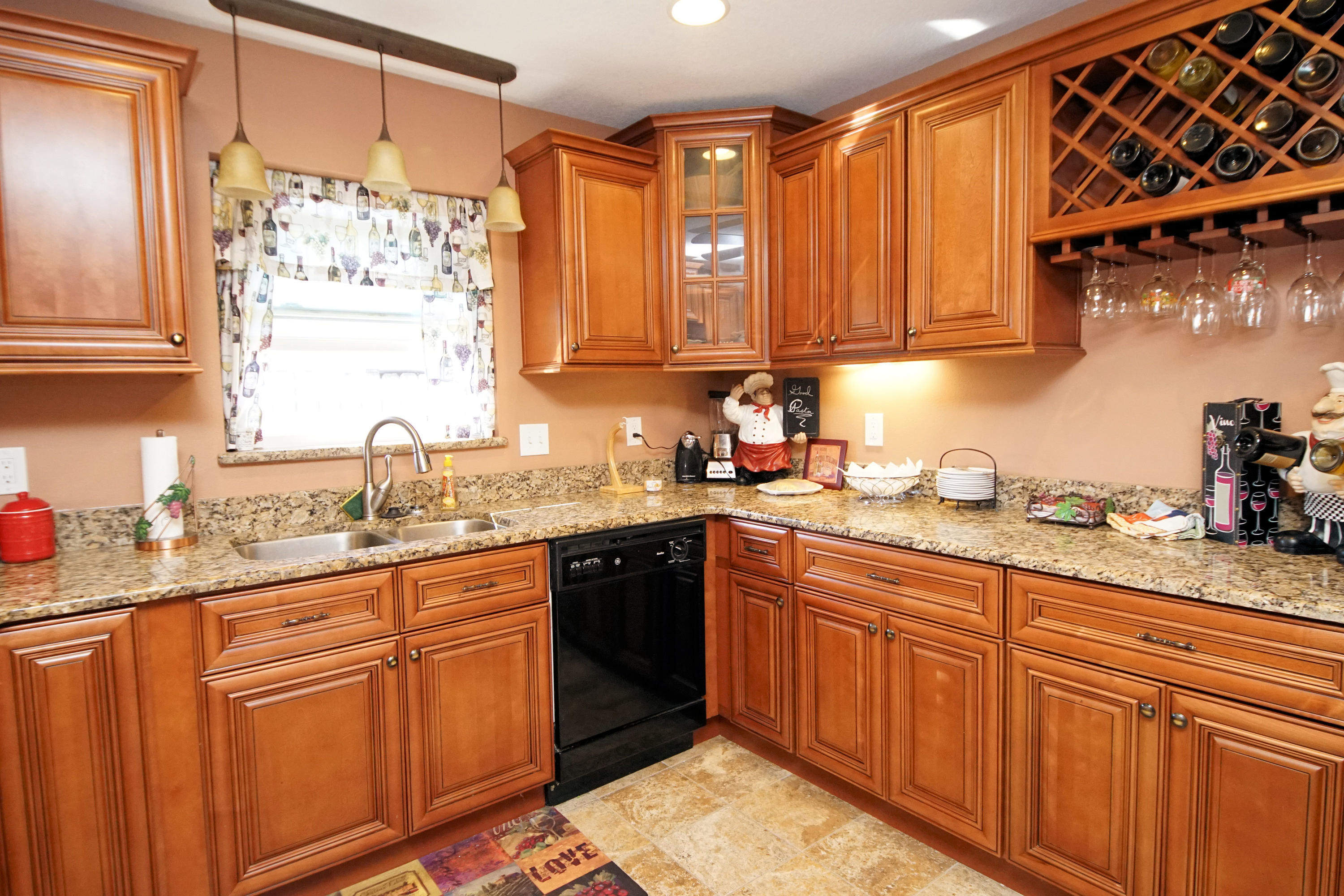 COLONIAL HEIGHTS - Residential