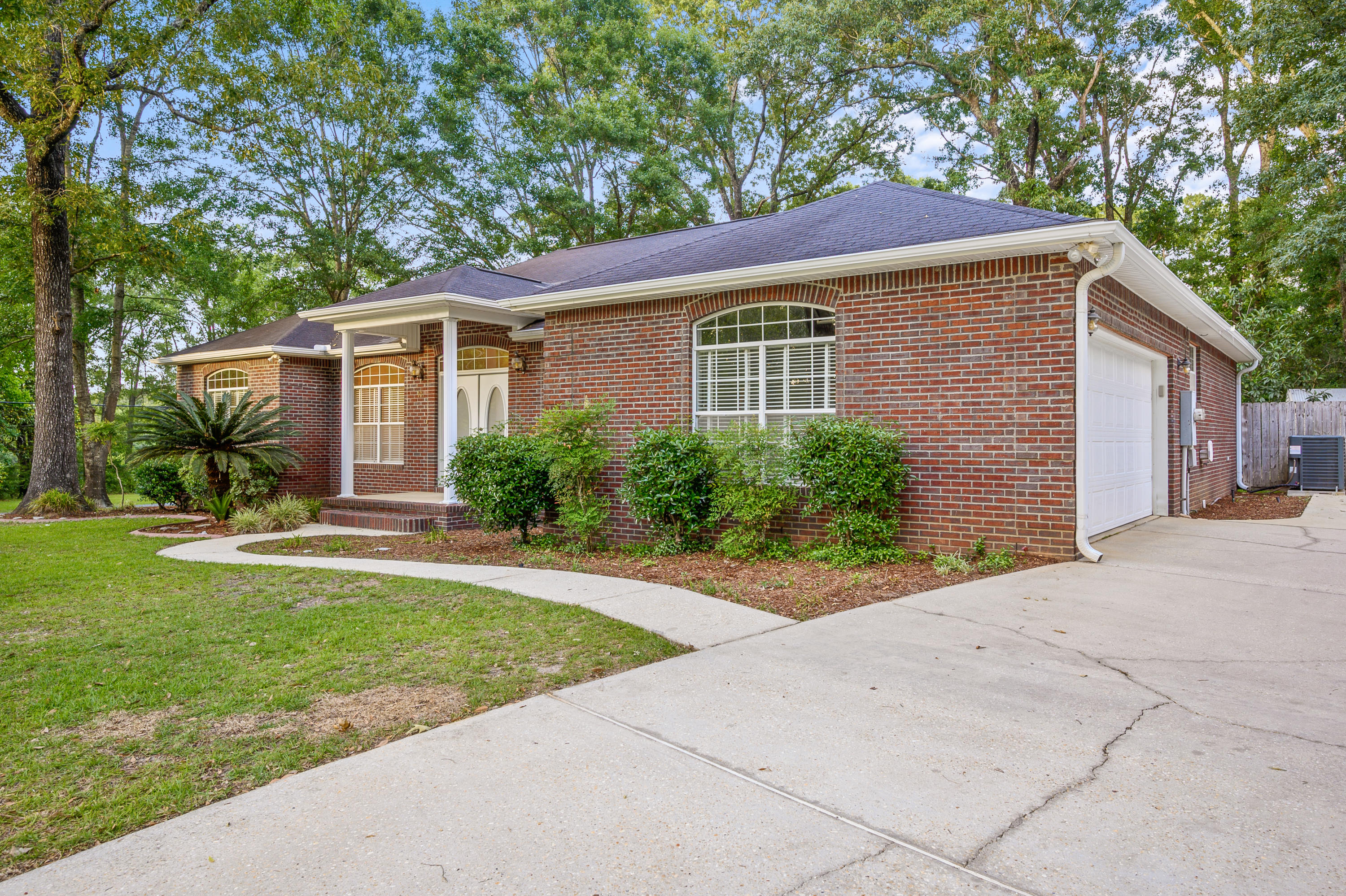 DOGWOOD ESTATES - Residential