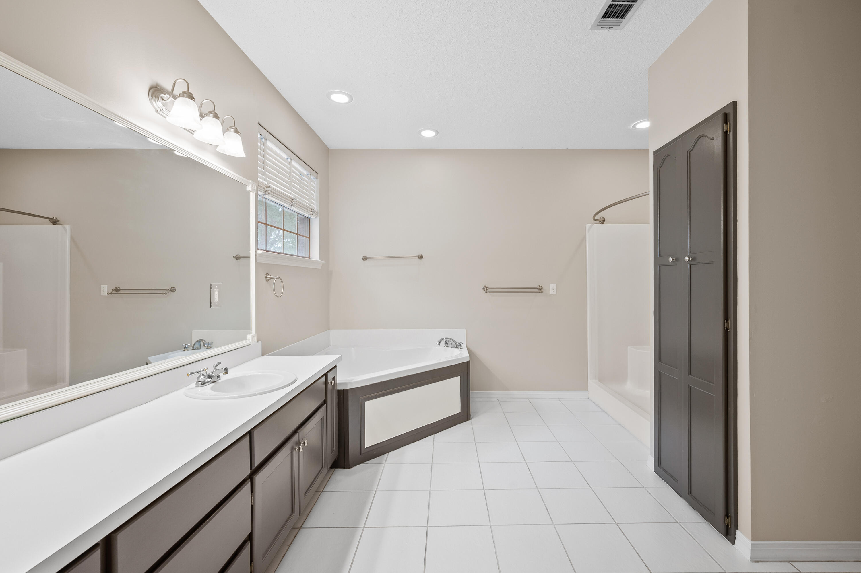 DOGWOOD ESTATES - Residential