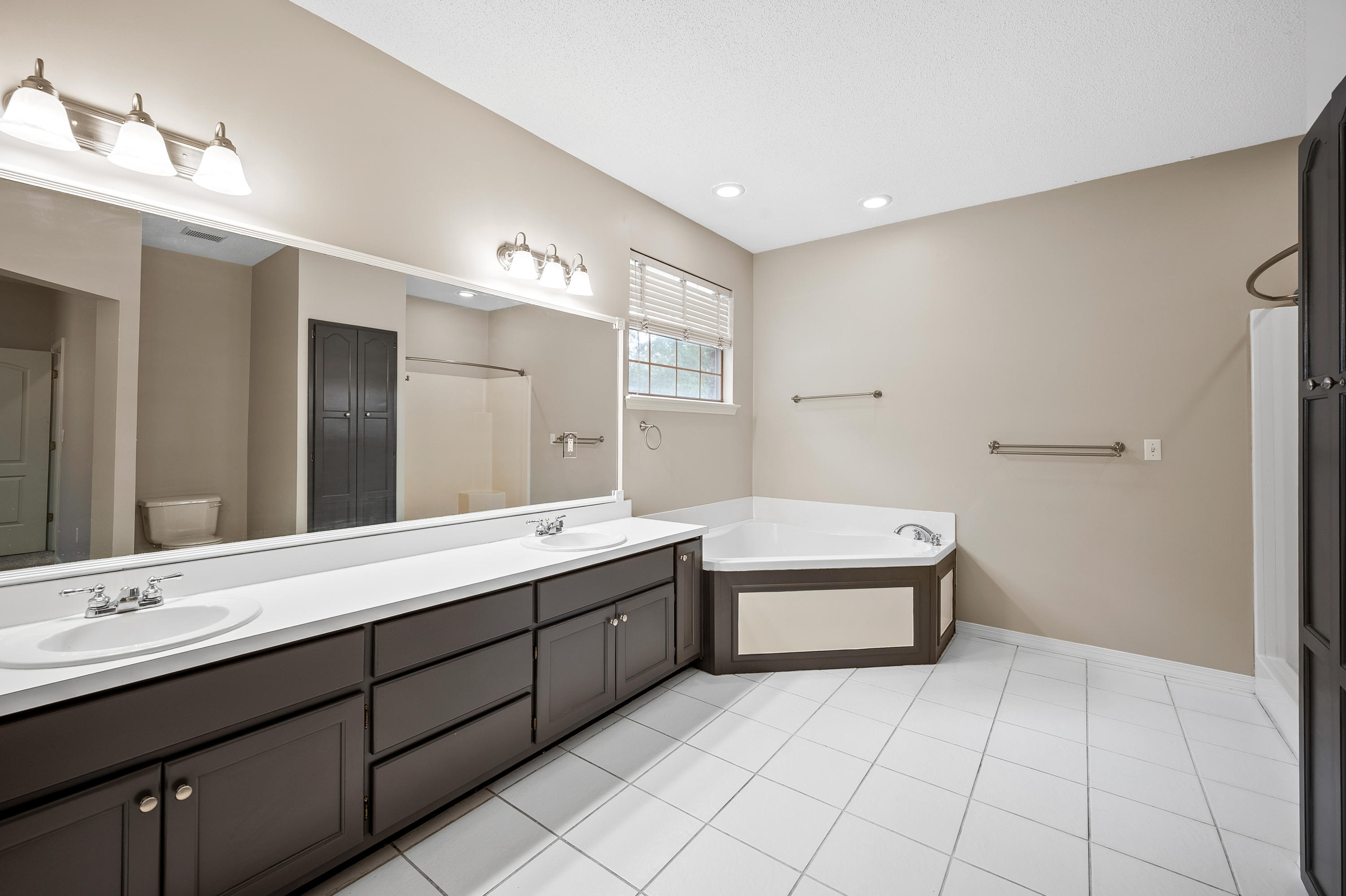 DOGWOOD ESTATES - Residential