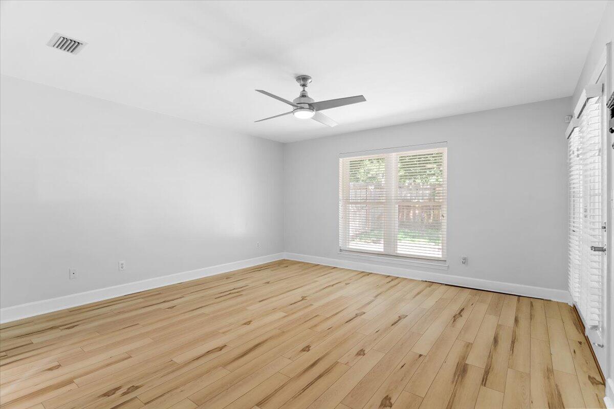 BISCAYNE POINTE - Residential