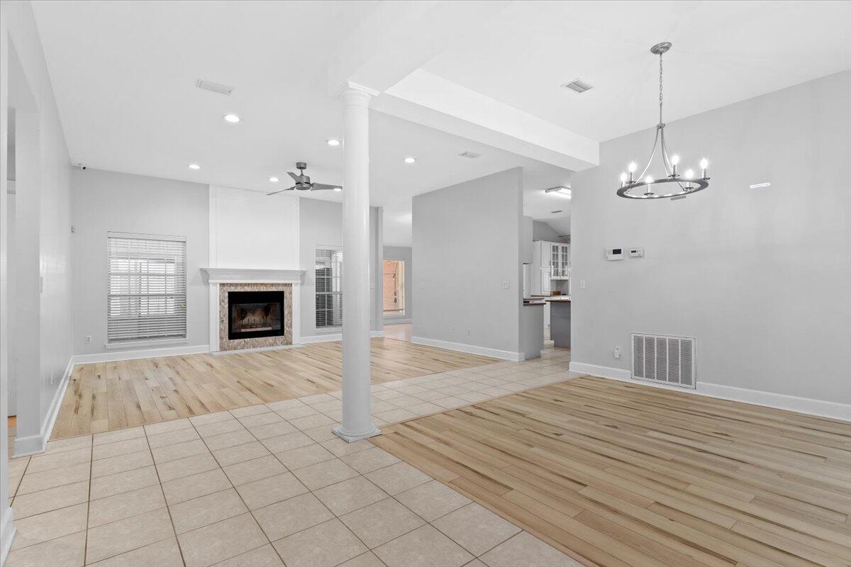 BISCAYNE POINTE - Residential