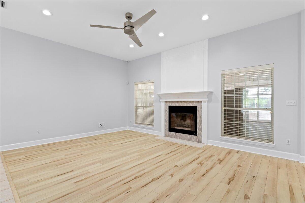 BISCAYNE POINTE - Residential