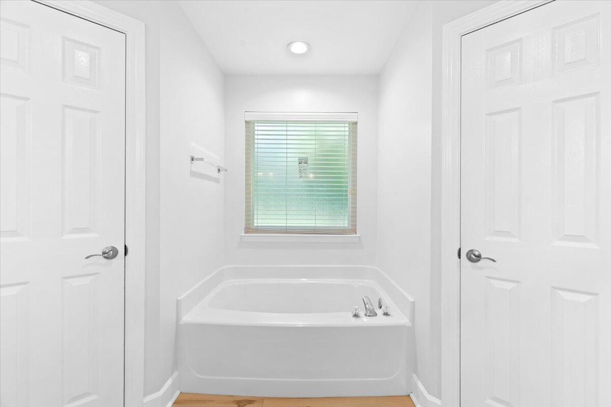 BISCAYNE POINTE - Residential