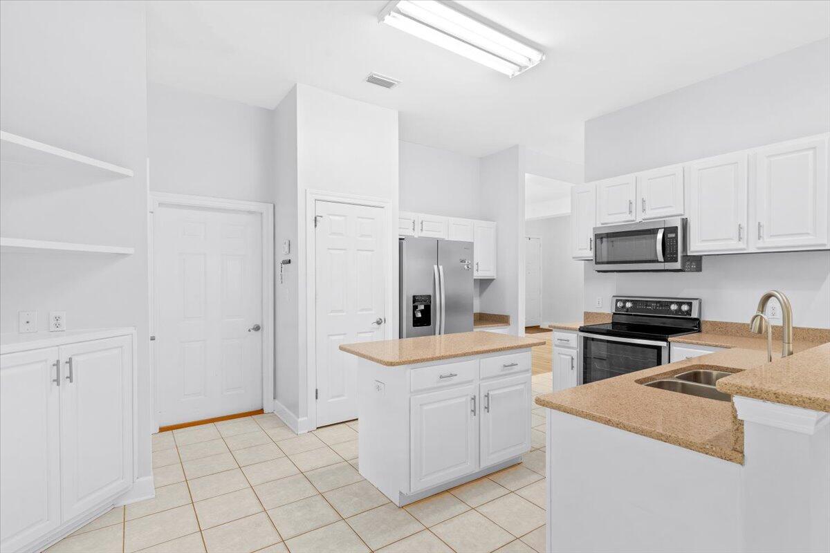 BISCAYNE POINTE - Residential