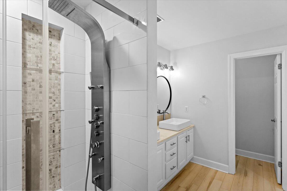 BISCAYNE POINTE - Residential