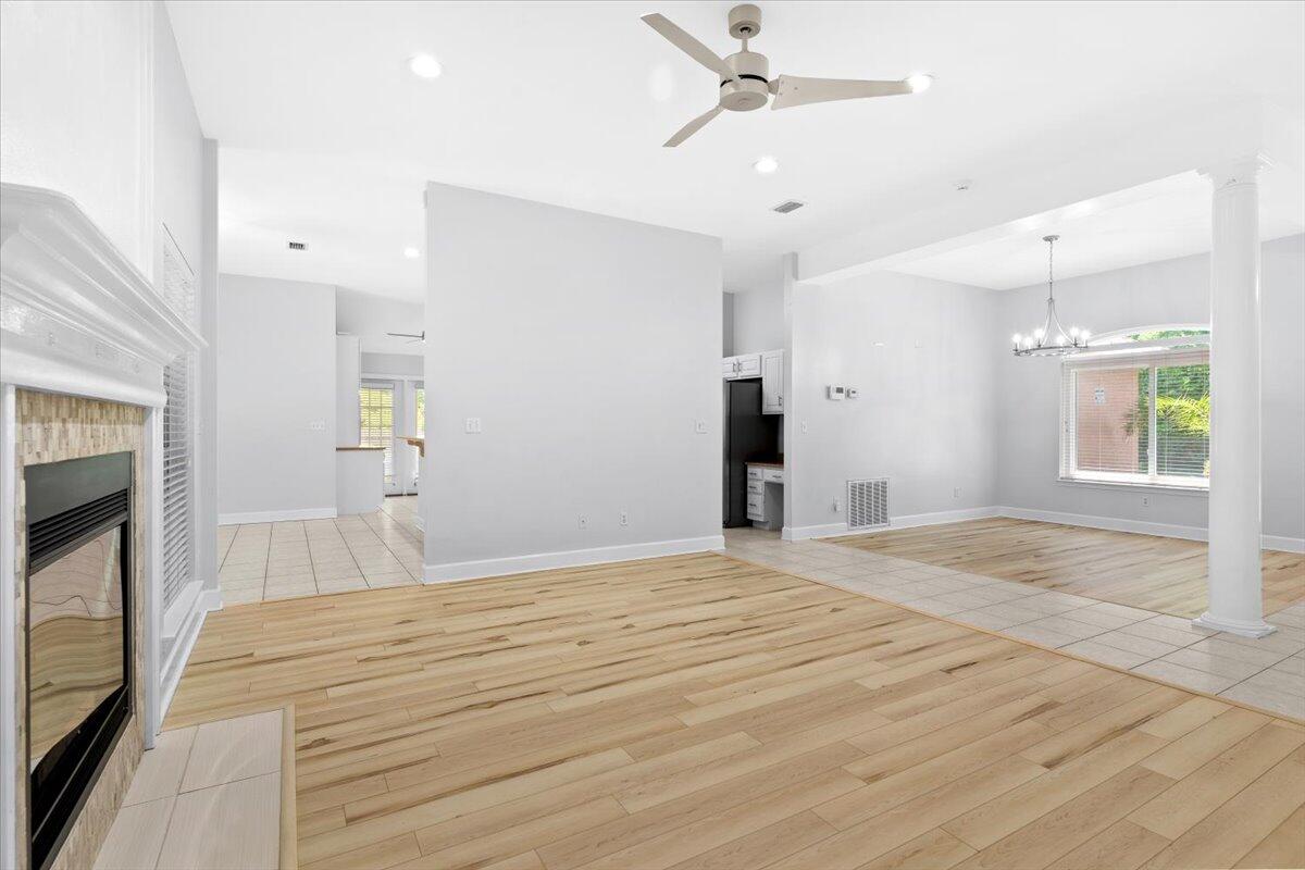 BISCAYNE POINTE - Residential