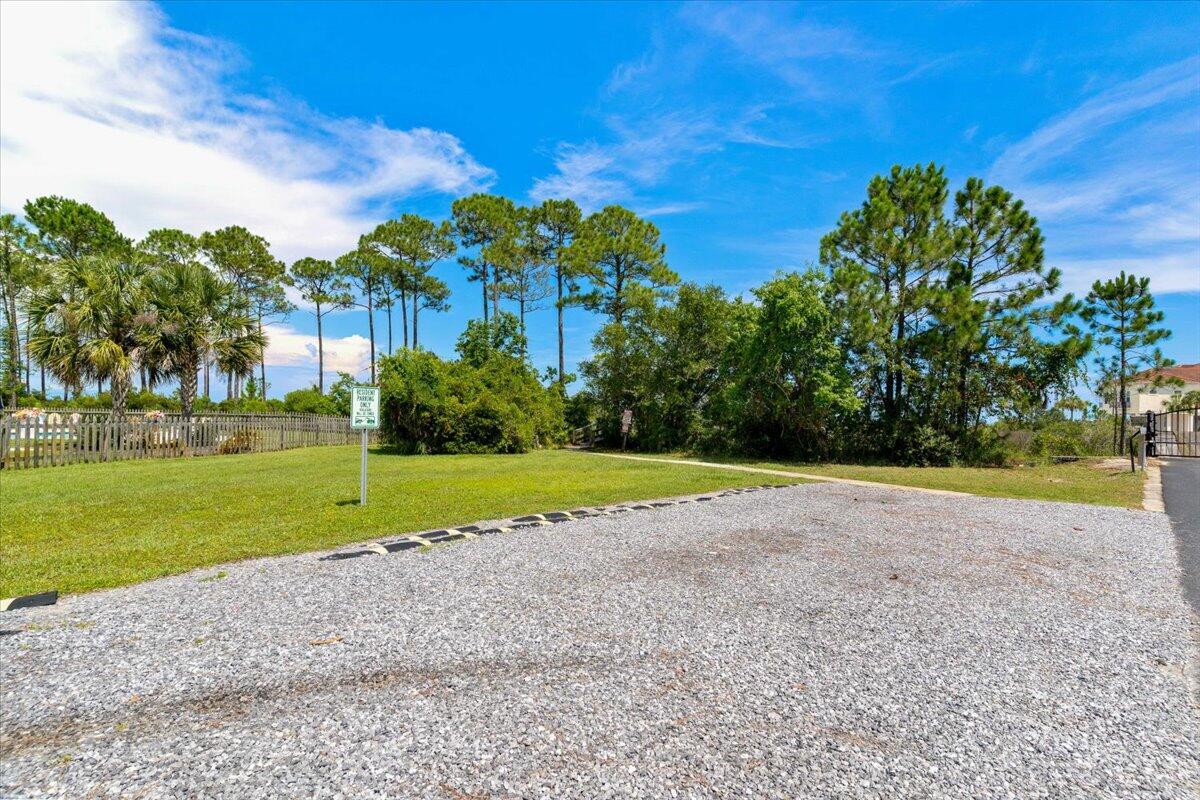BISCAYNE POINTE - Residential