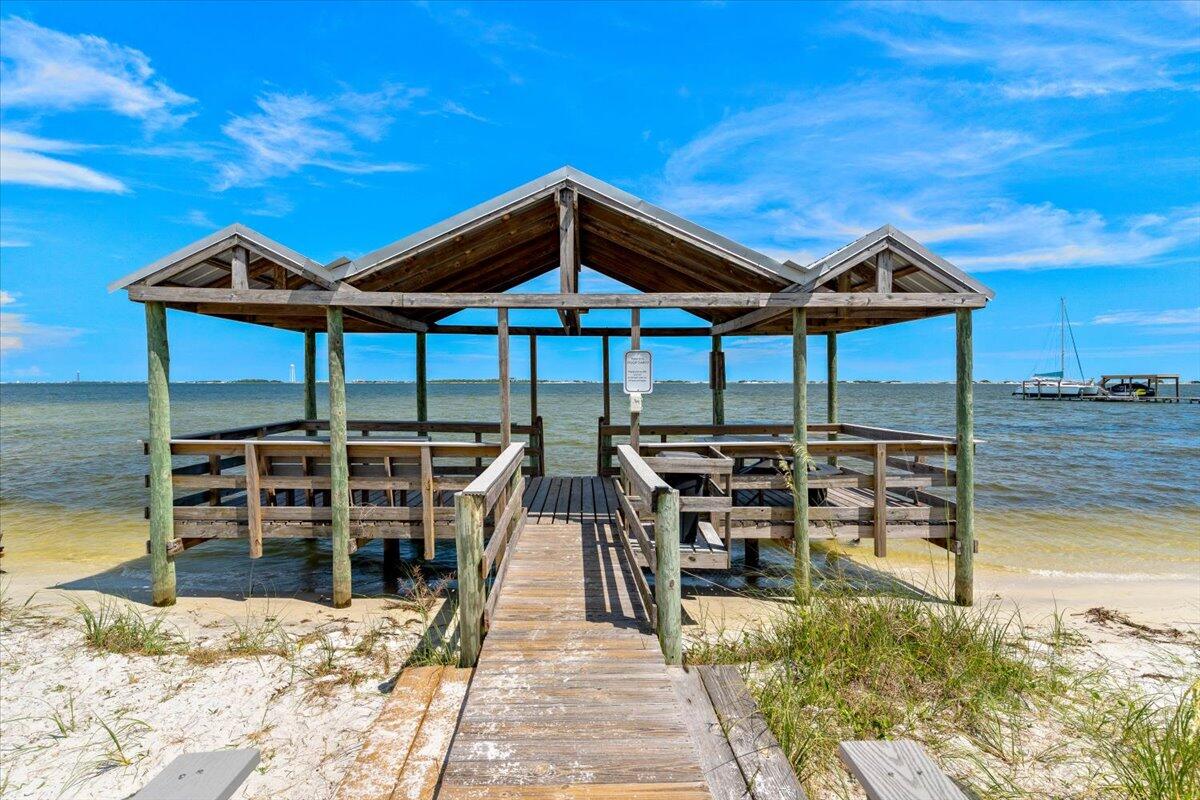 BISCAYNE POINTE - Residential