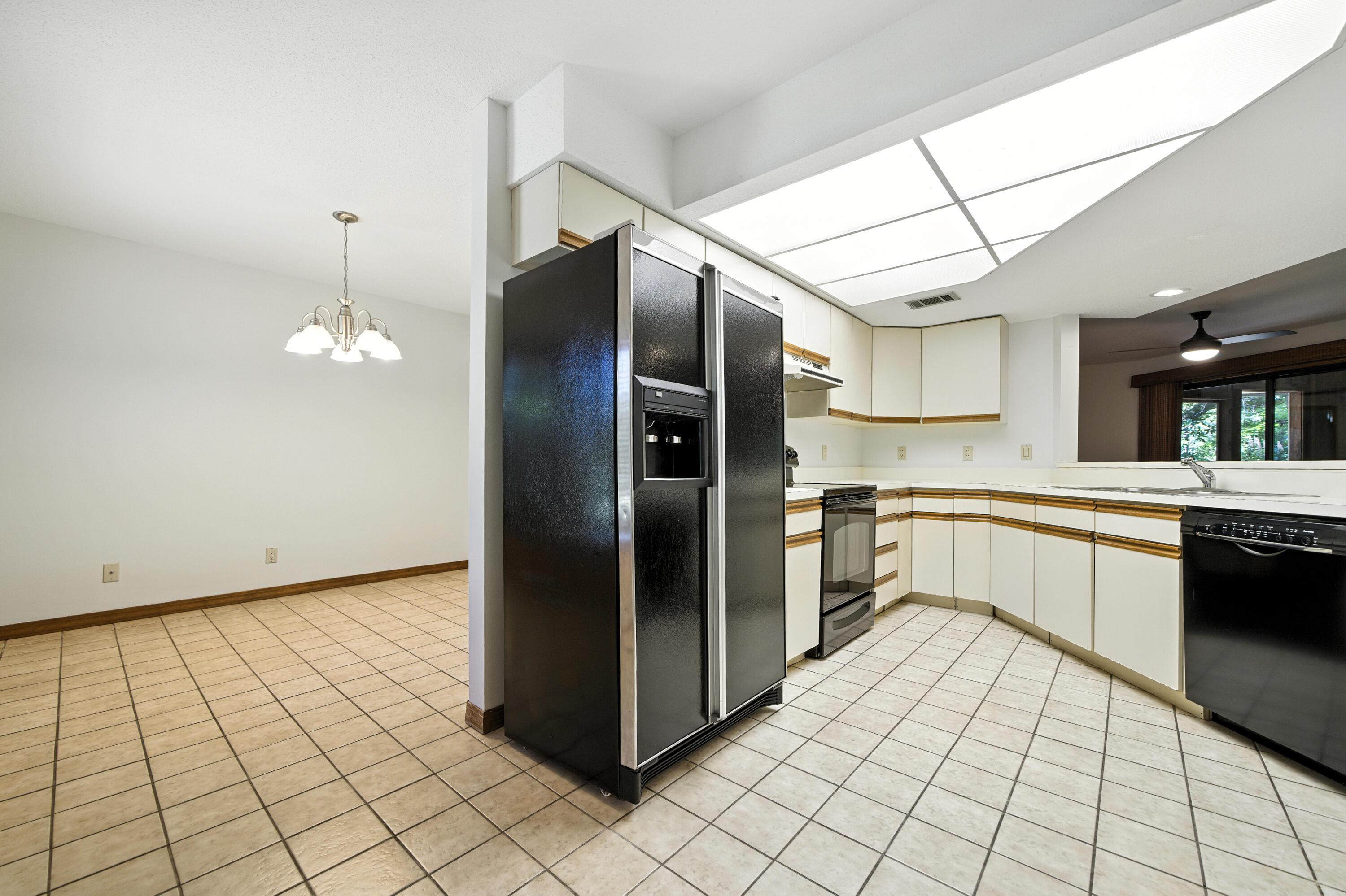 EDGEWATER VILLAGE NORTH - Residential