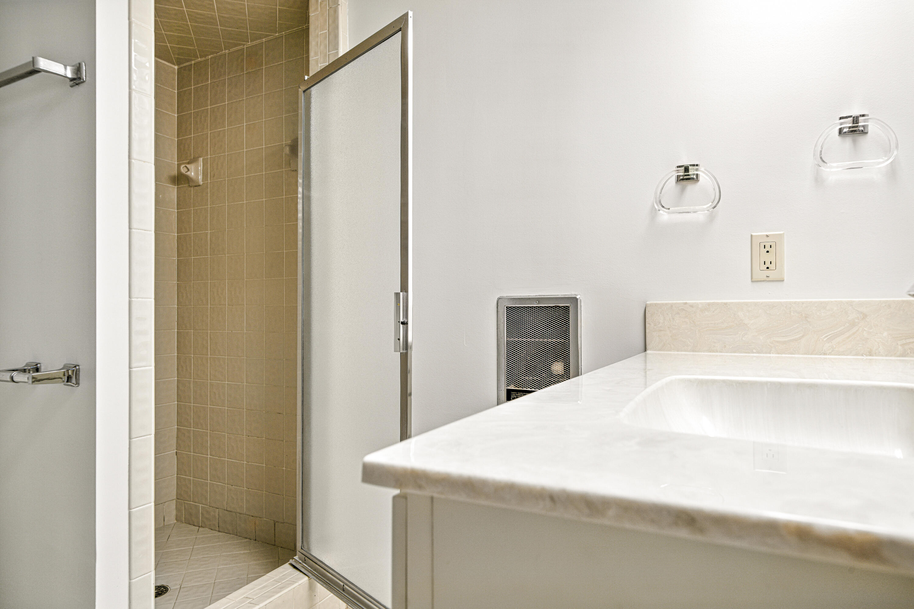 EDGEWATER VILLAGE NORTH - Residential