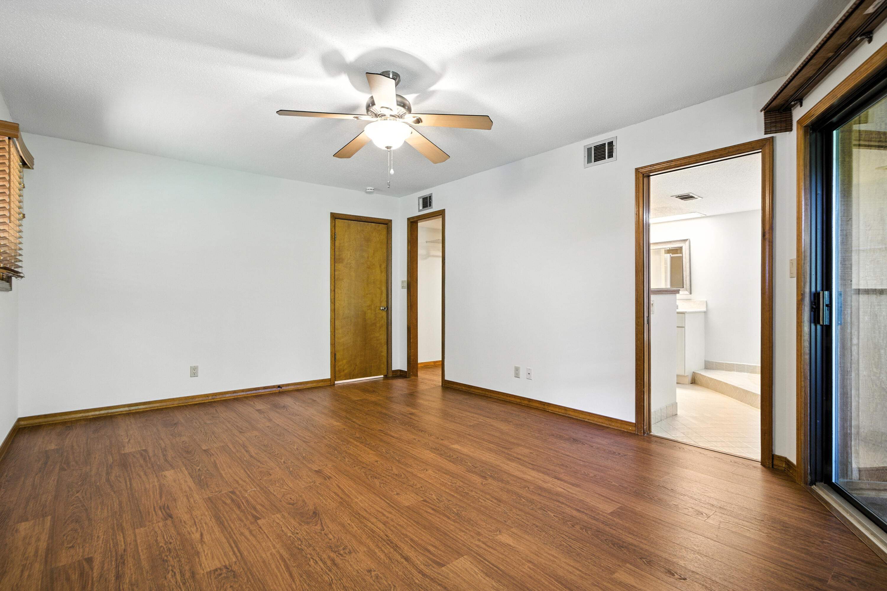 EDGEWATER VILLAGE NORTH - Residential