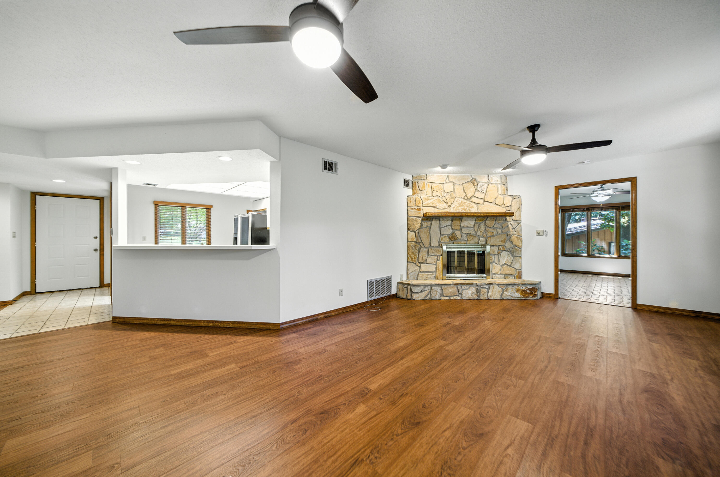 EDGEWATER VILLAGE NORTH - Residential