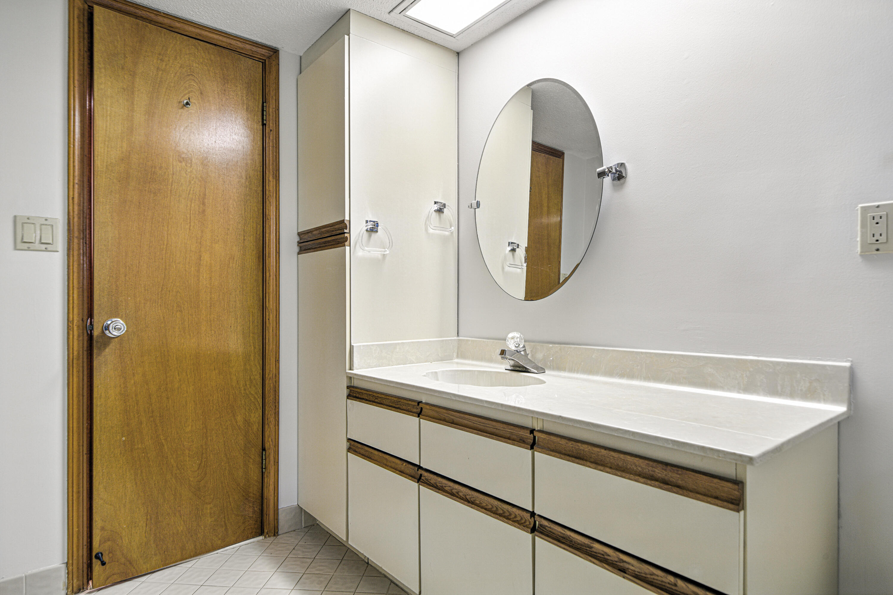 EDGEWATER VILLAGE NORTH - Residential