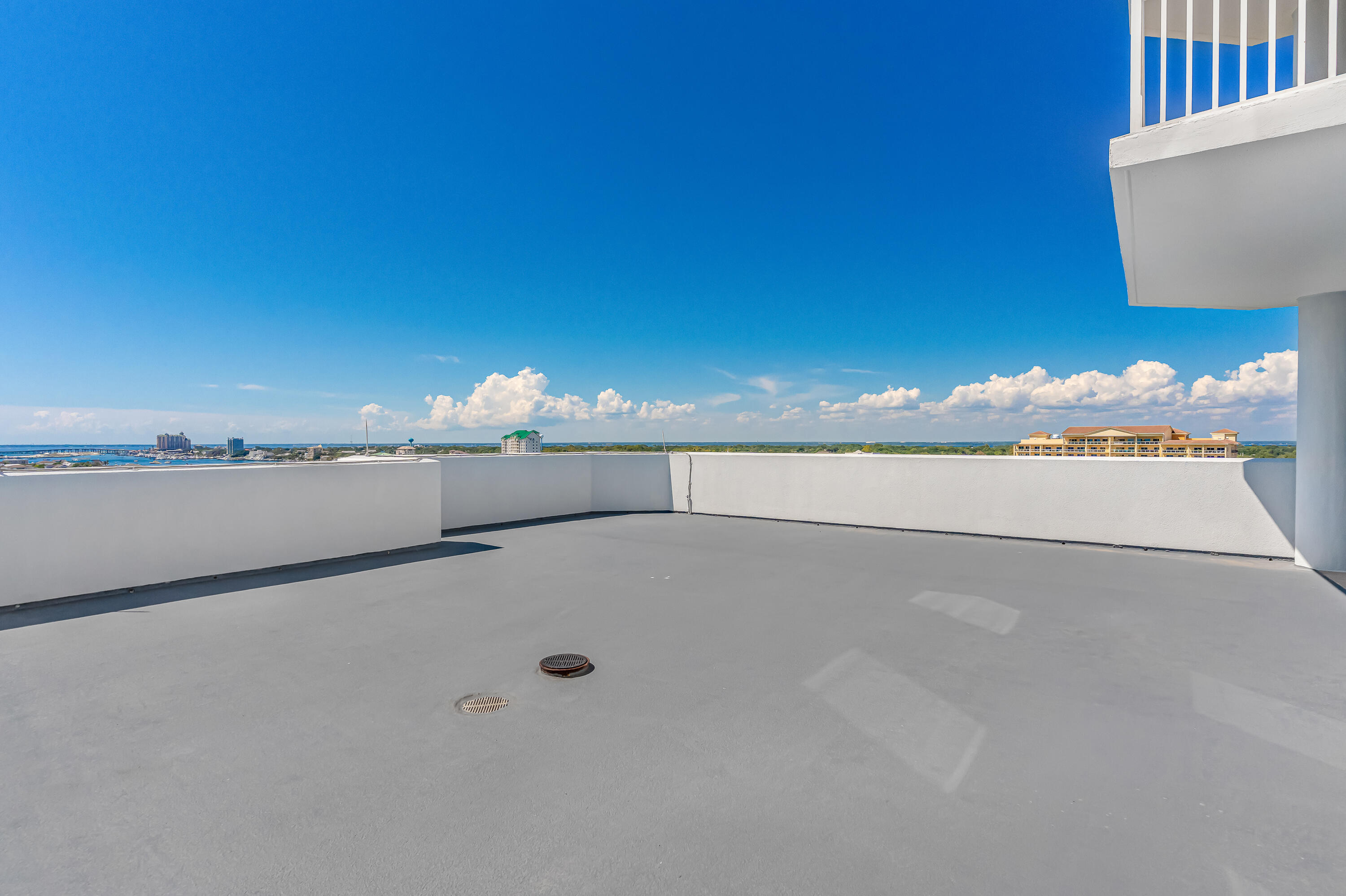 HARBOR LANDING - Residential
