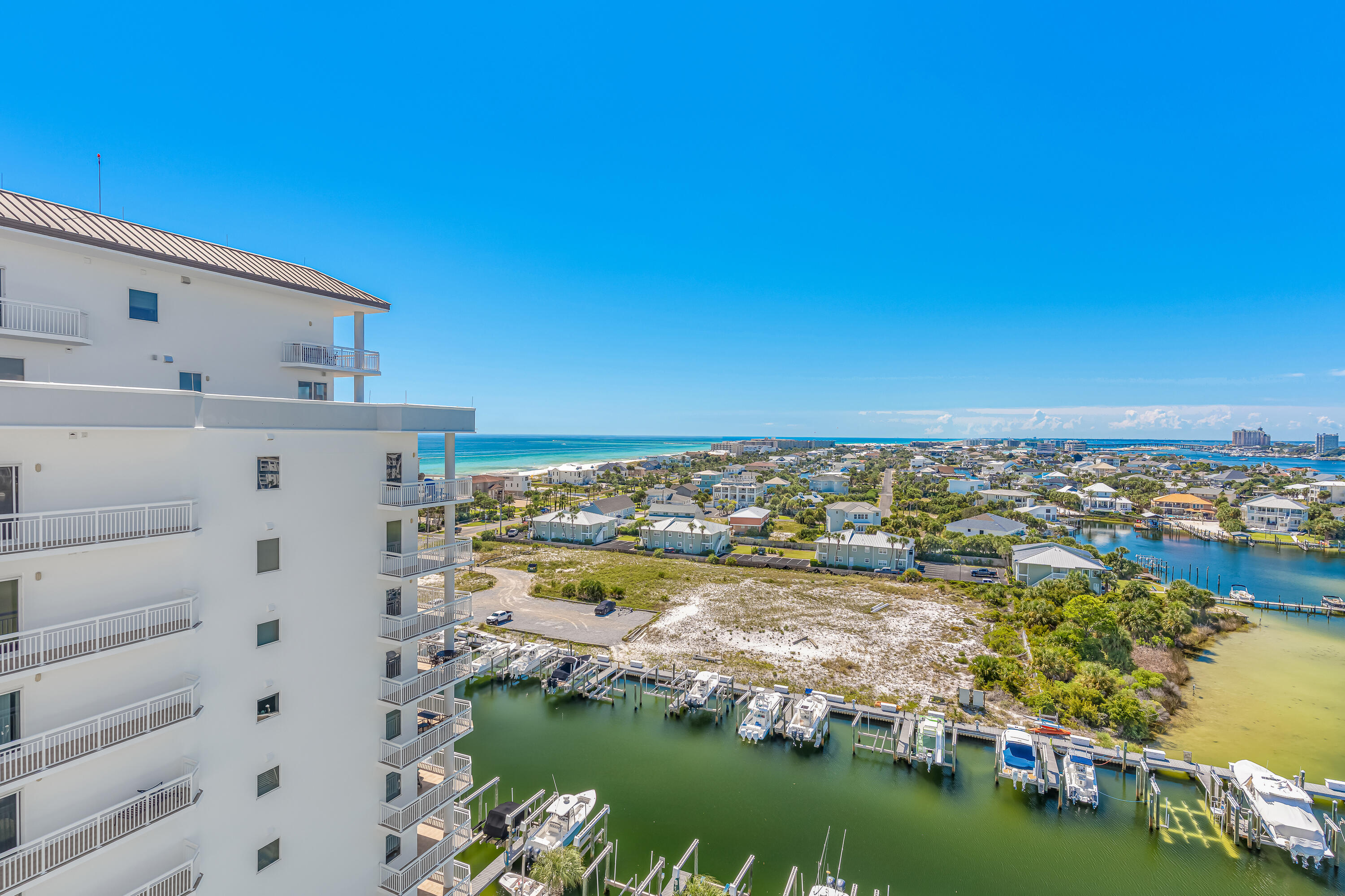 HARBOR LANDING - Residential