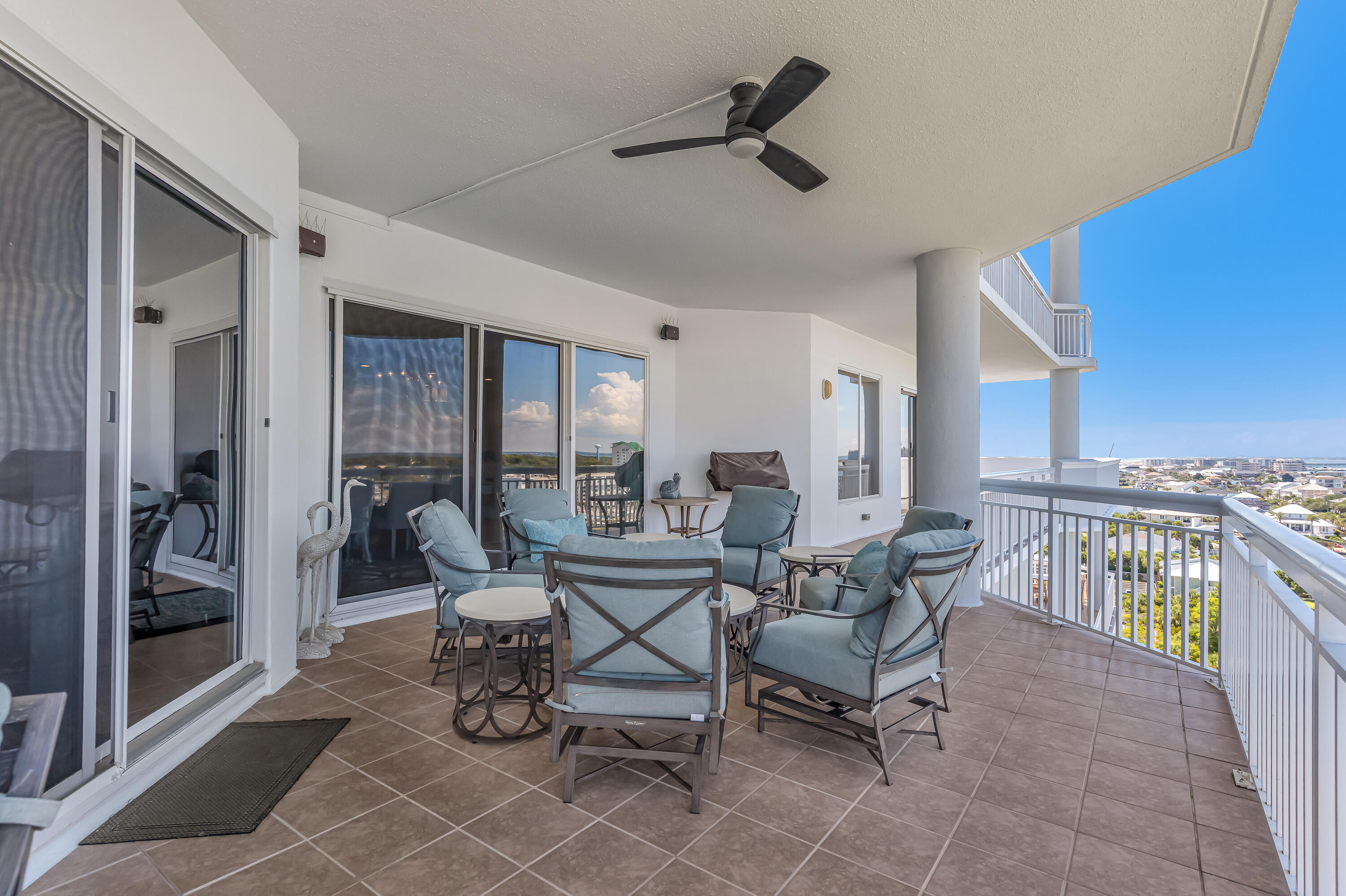 HARBOR LANDING - Residential